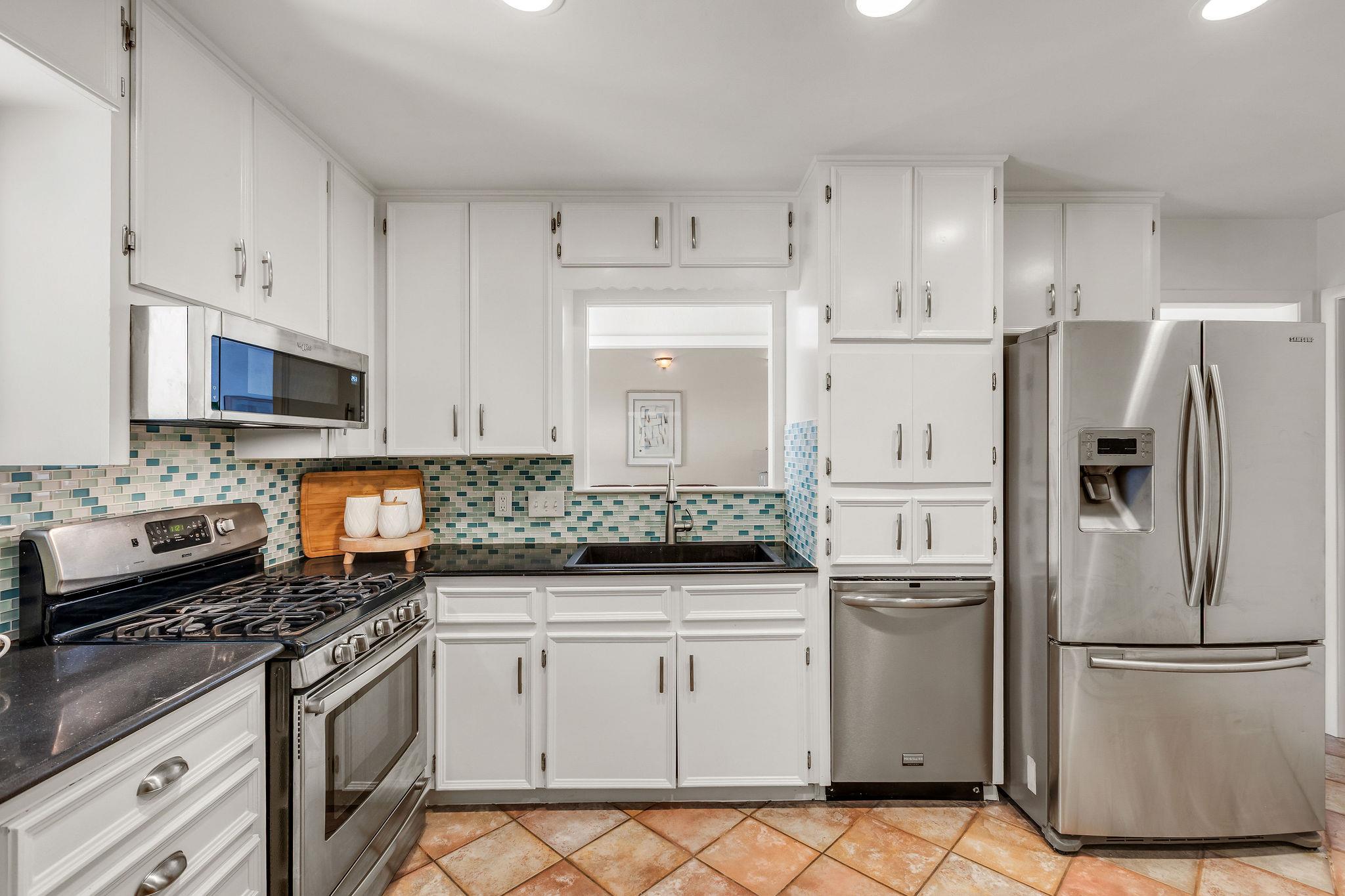 6812 Miranda Dr, Austin, TX 78752