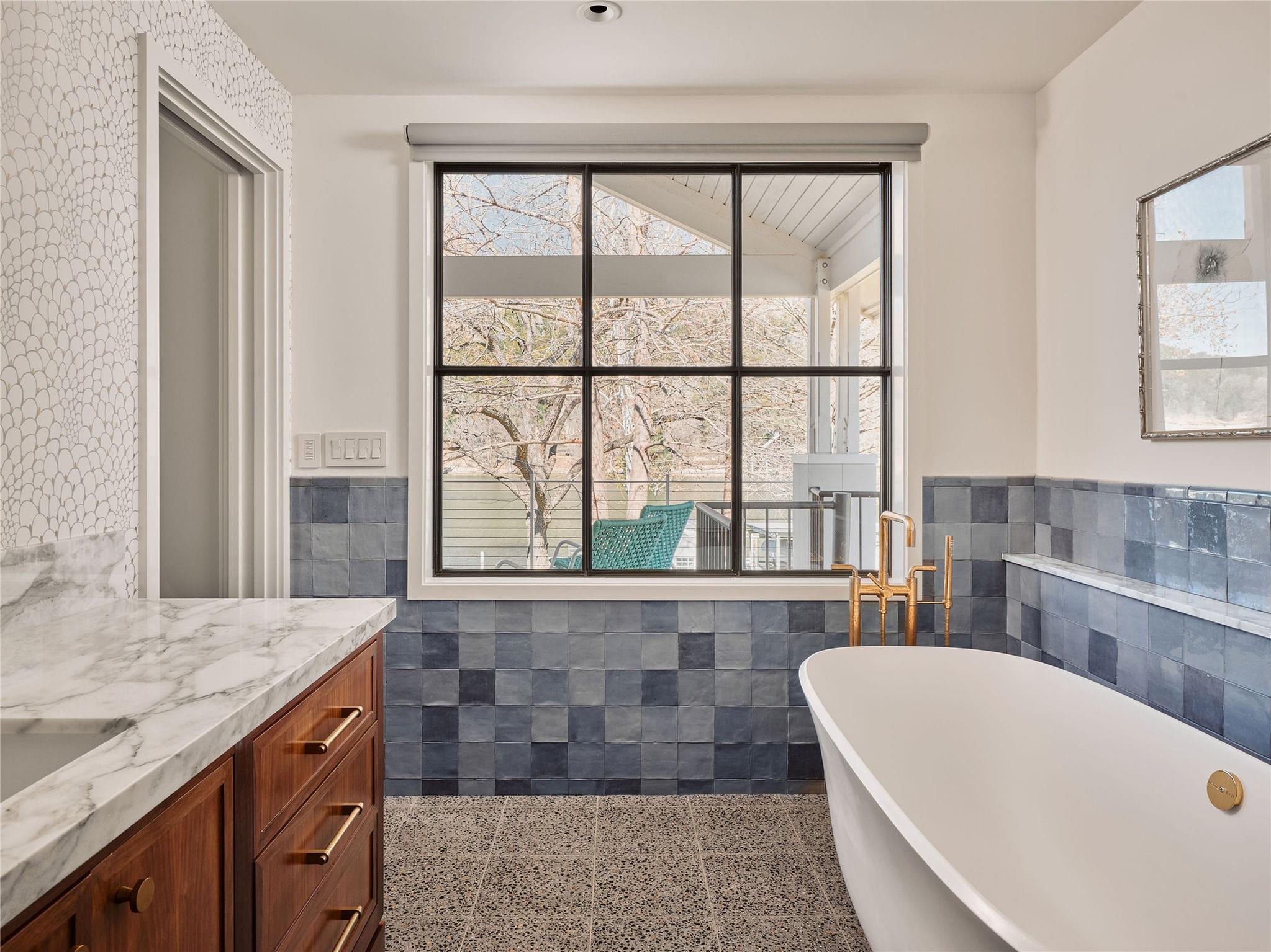 3016 Edgewater Dr, Austin, TX 78733