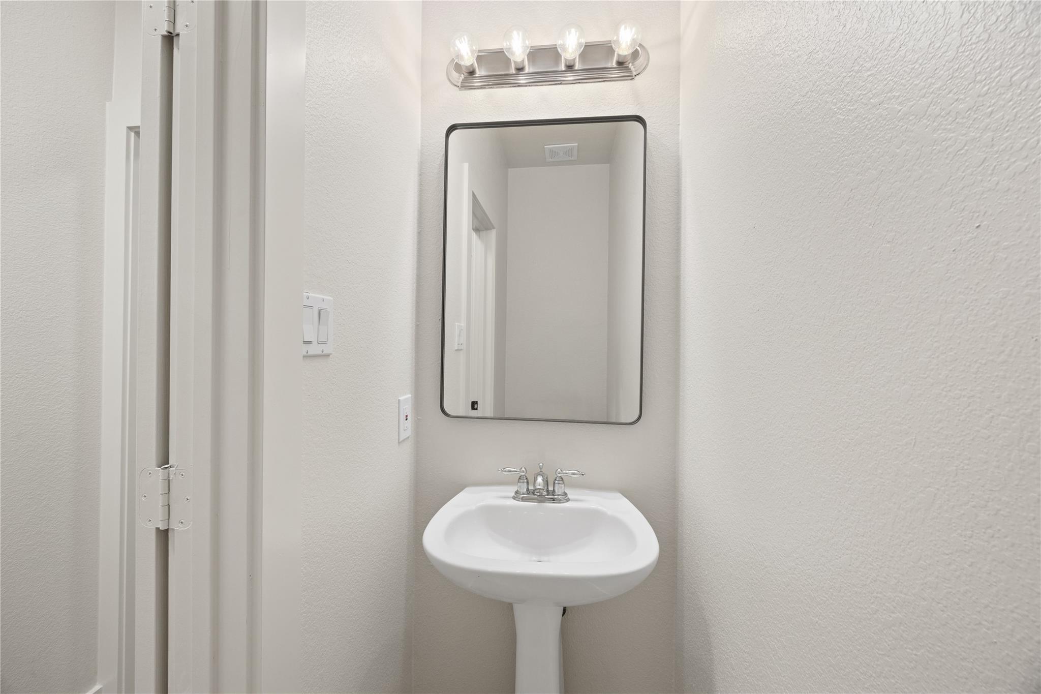 117 Waterloo Dr, Kyle, TX 78640