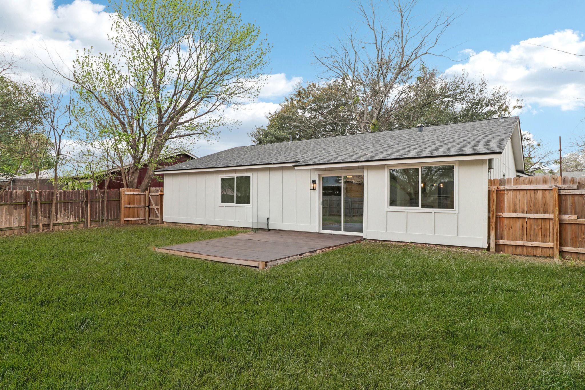 5707 Pino Ln, Austin, TX 78744