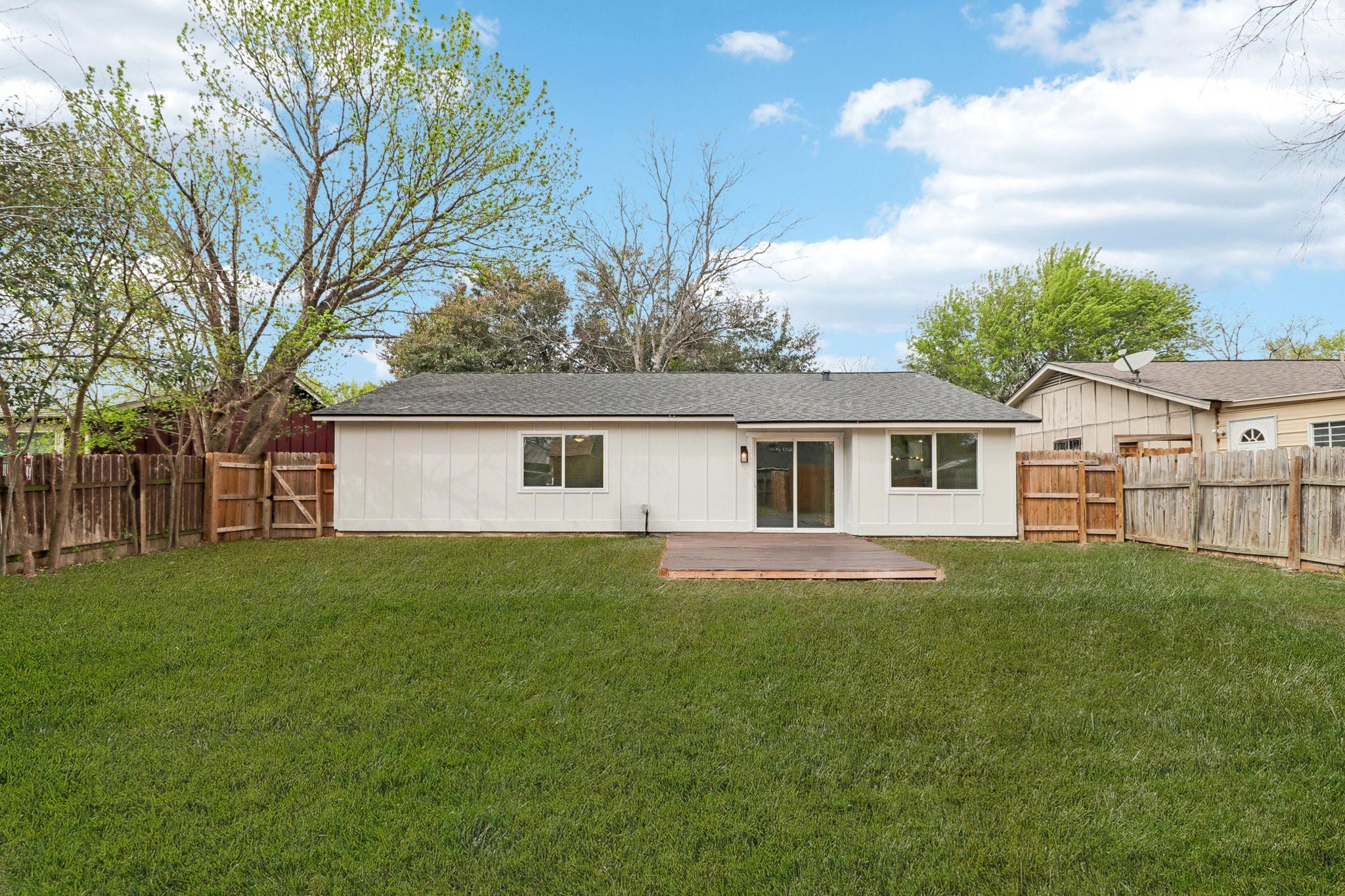 5707 Pino Ln, Austin, TX 78744