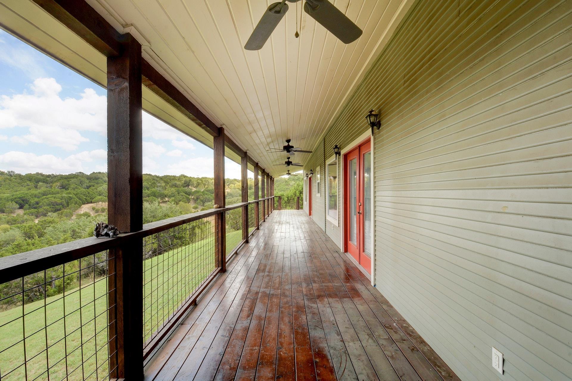 21300 Crestmont # B, Spicewood, TX 78669