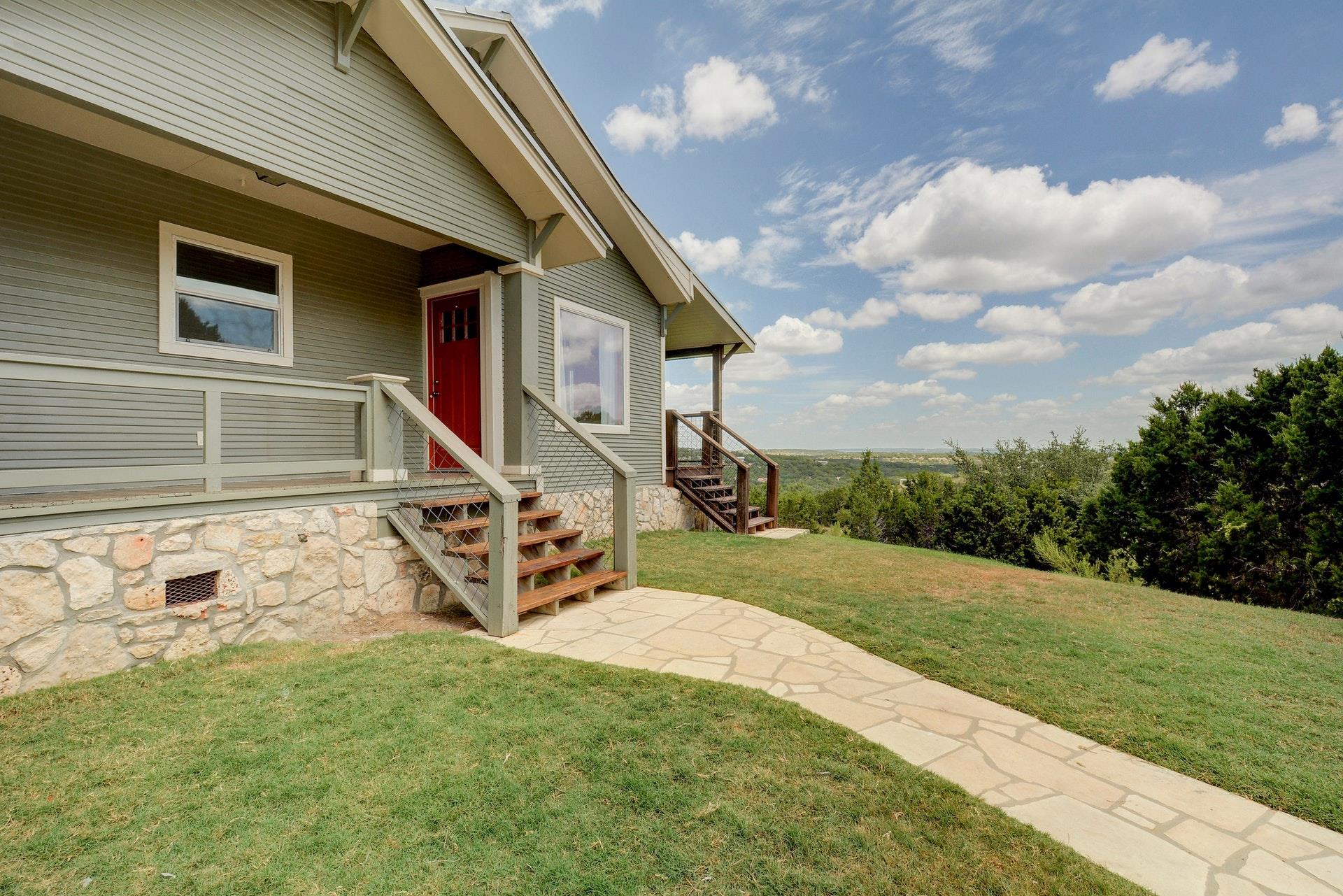 21300 Crestmont # B, Spicewood, TX 78669