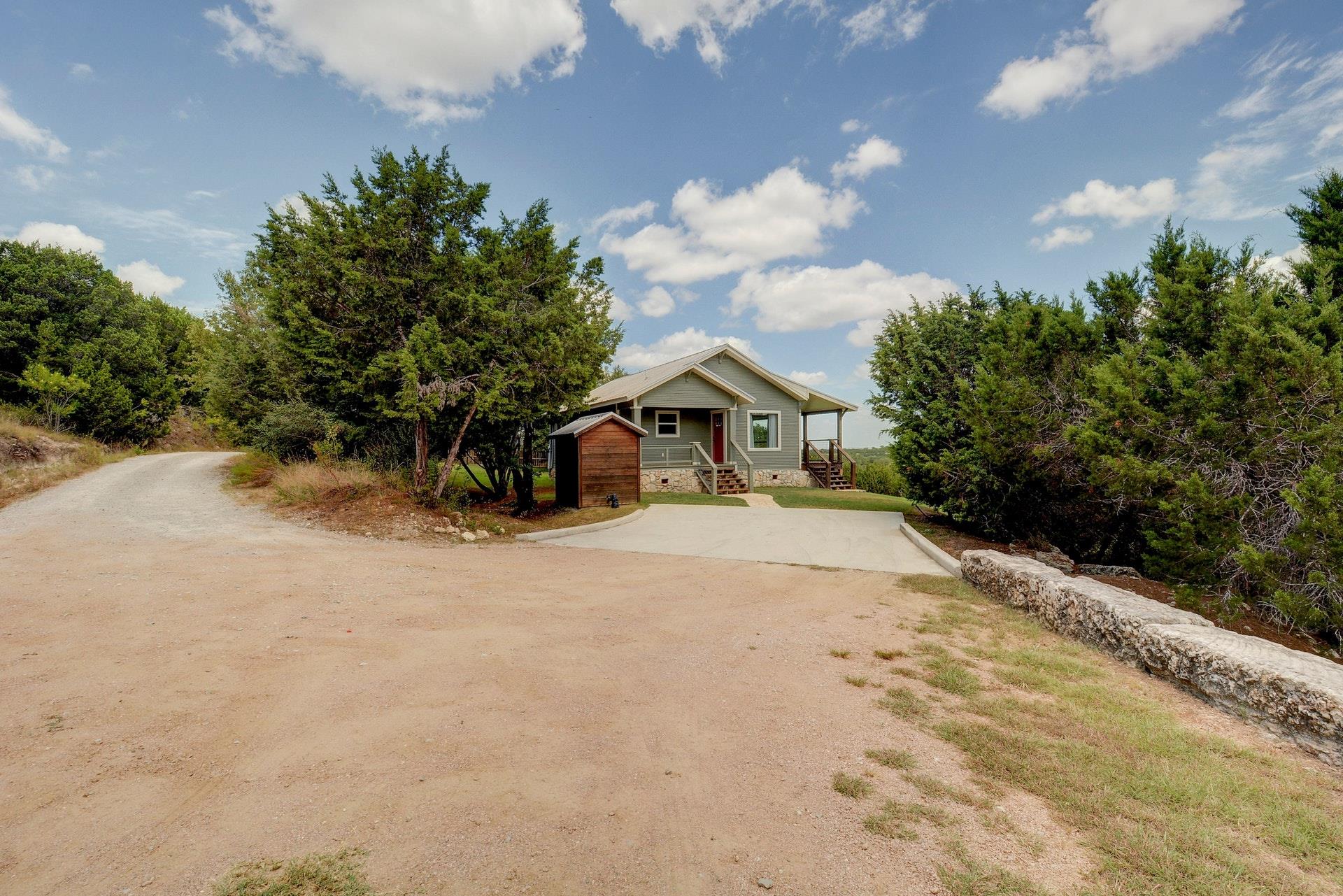 21300 Crestmont # B, Spicewood, TX 78669