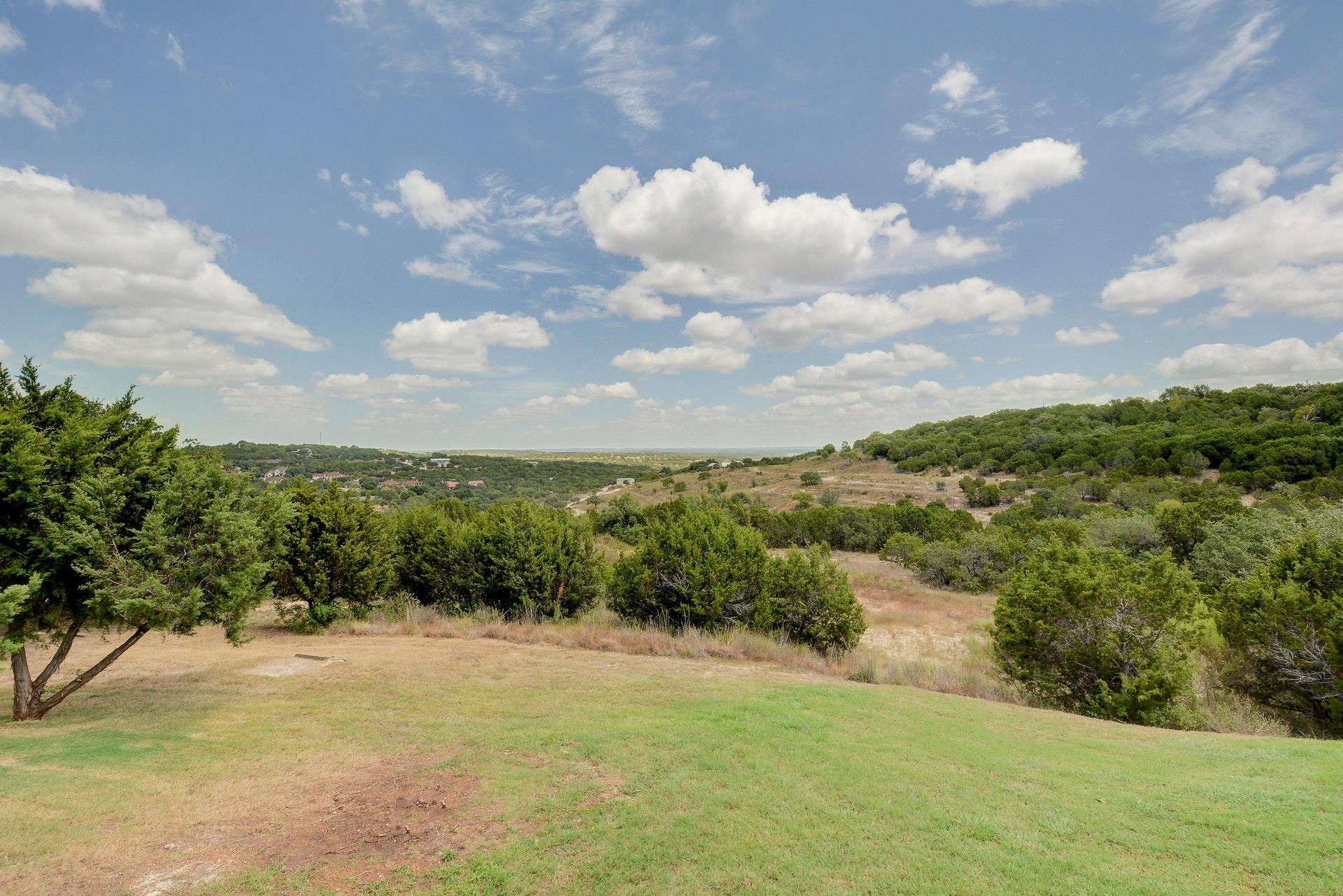 21300 Crestmont # B, Spicewood, TX 78669