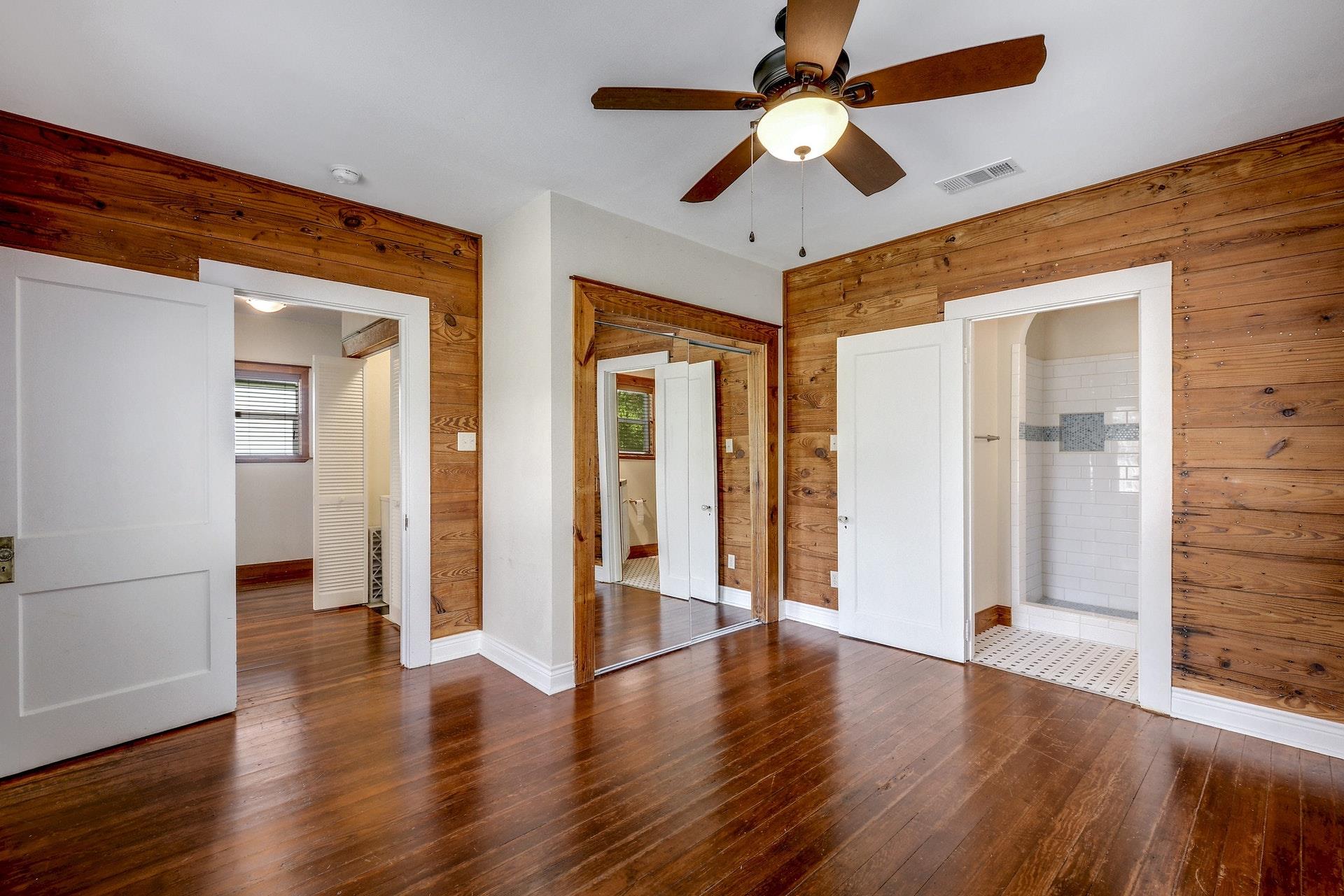 21300 Crestmont # B, Spicewood, TX 78669