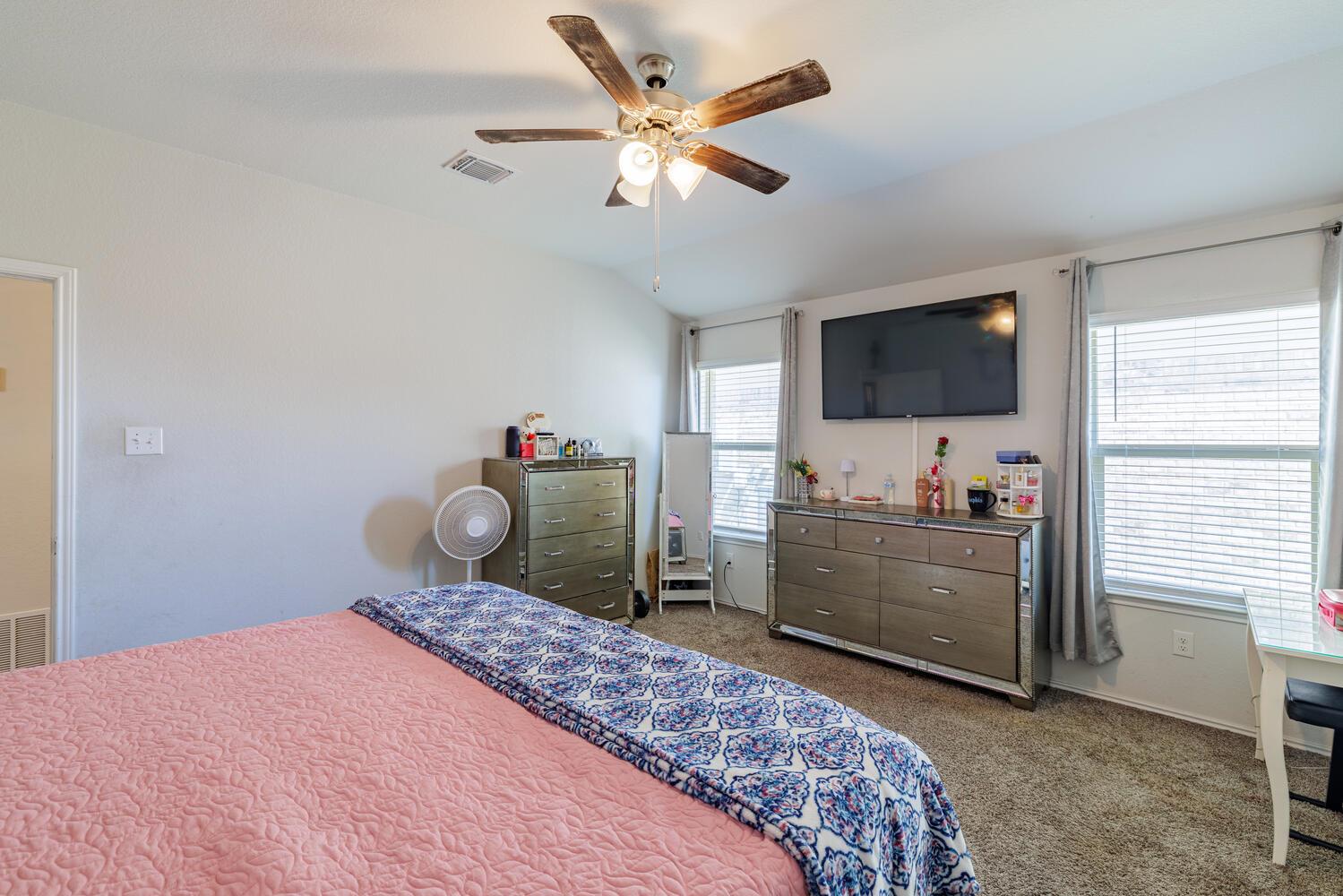 302 Paddock Ln, Killeen, TX 76542