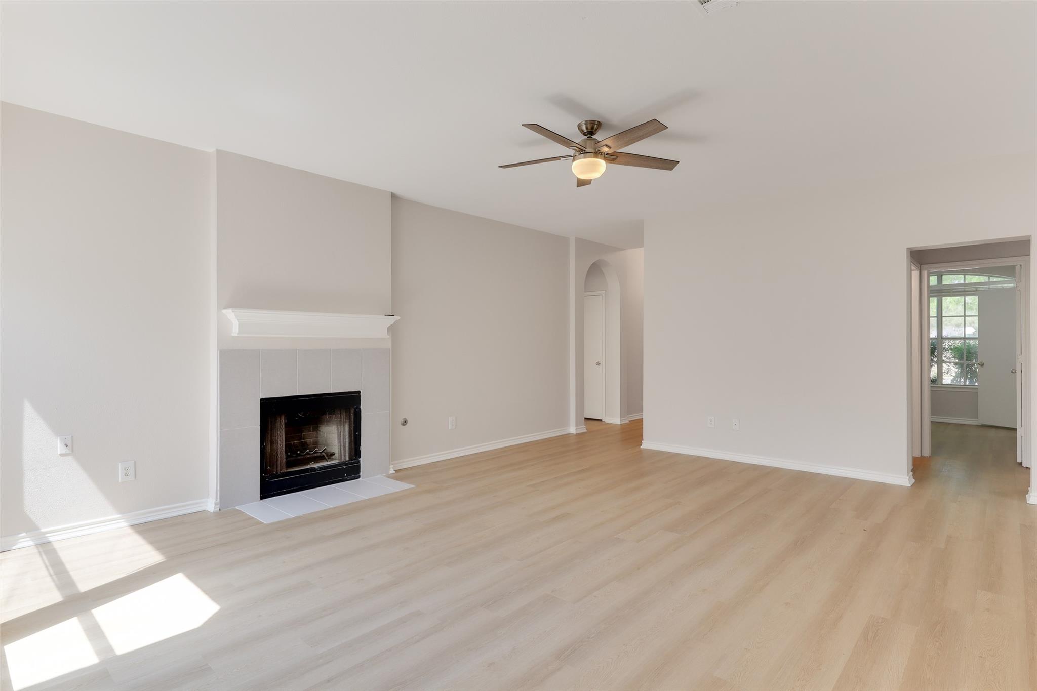 927 Picadilly Dr, Pflugerville, TX 78660