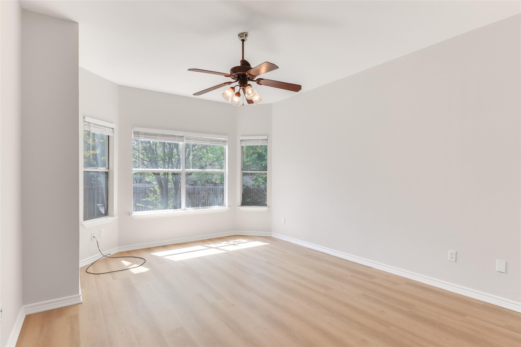 927 Picadilly Dr, Pflugerville, TX 78660