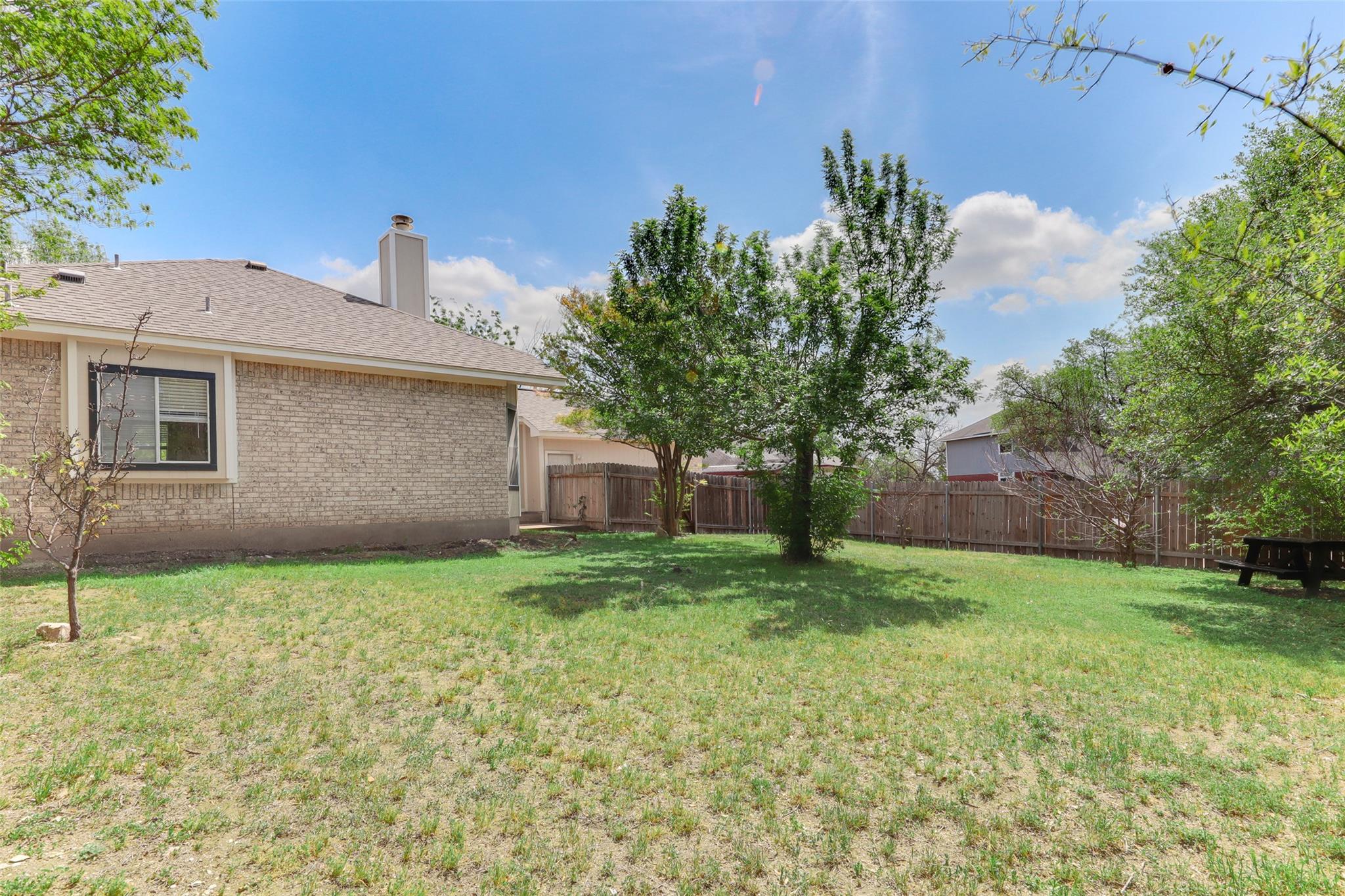 927 Picadilly Dr, Pflugerville, TX 78660