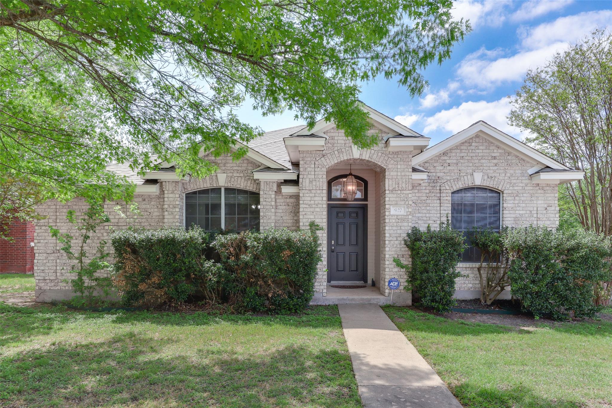 927 Picadilly Dr, Pflugerville, TX 78660
