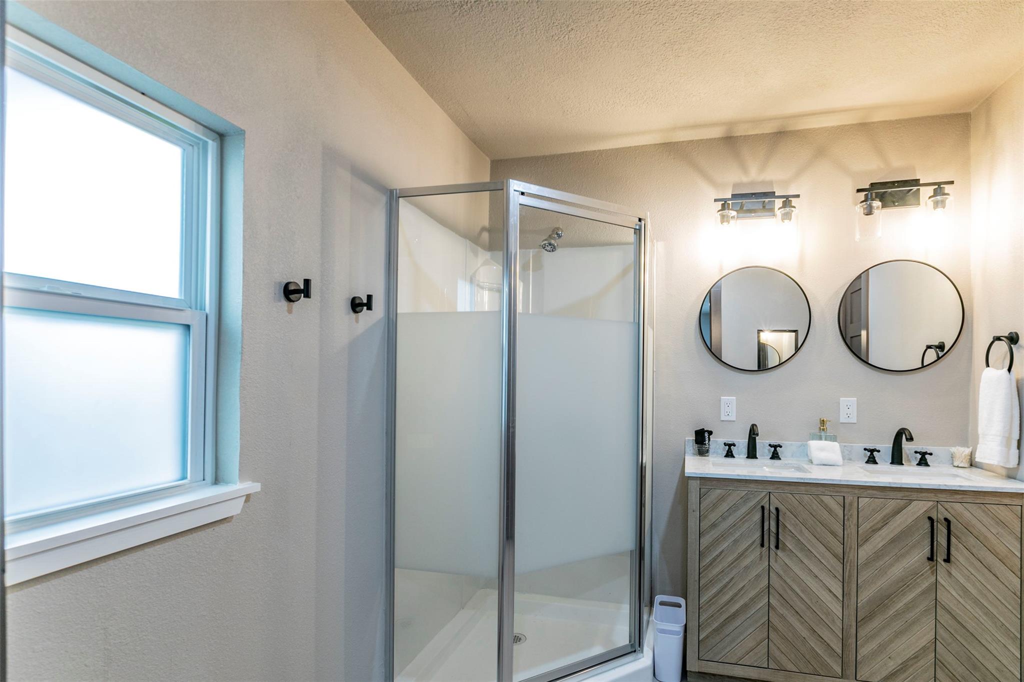 4613 Joseph Dr, Round Rock, TX 78665