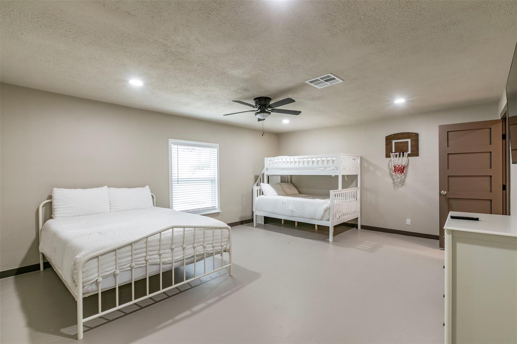 4613 Joseph Dr, Round Rock, TX 78665