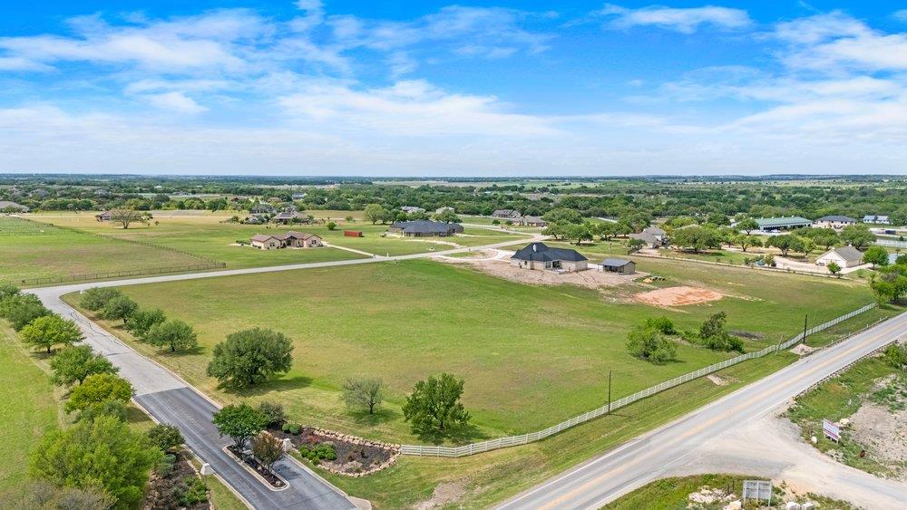377 Heritage Loop, Hutto, TX 78634