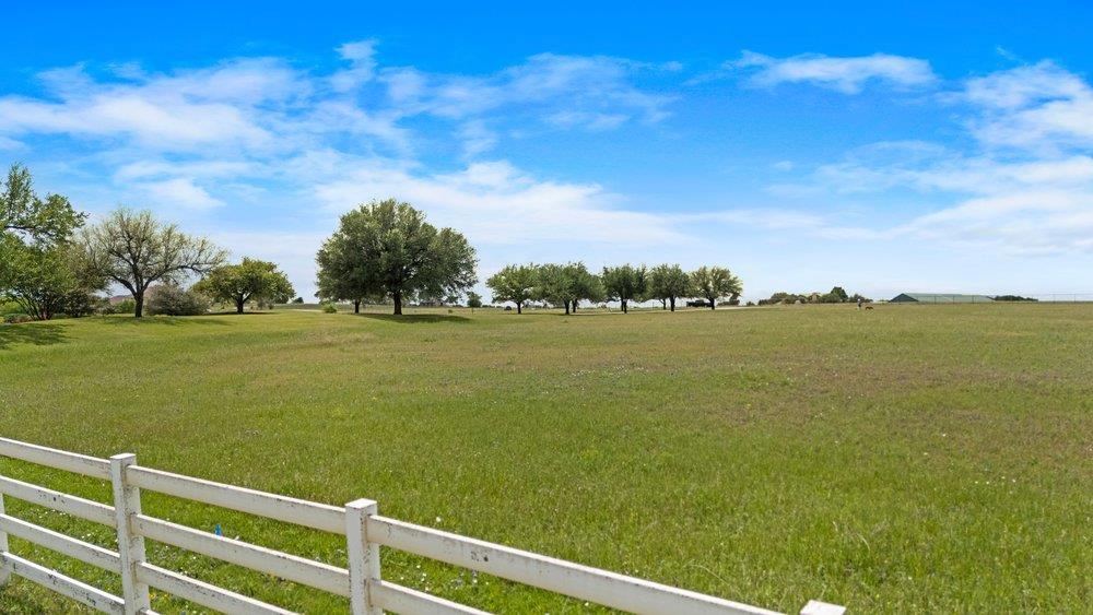 377 Heritage Loop, Hutto, TX 78634