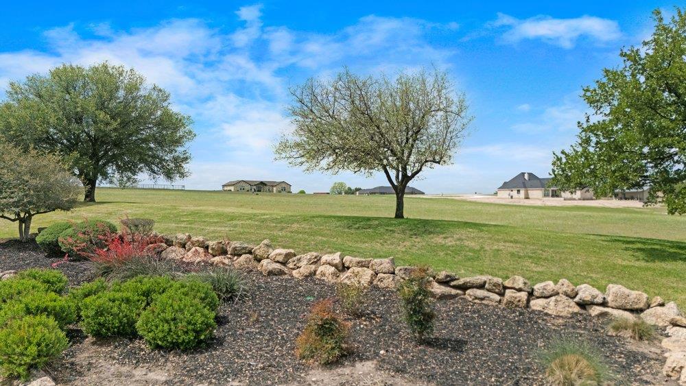 377 Heritage Loop, Hutto, TX 78634