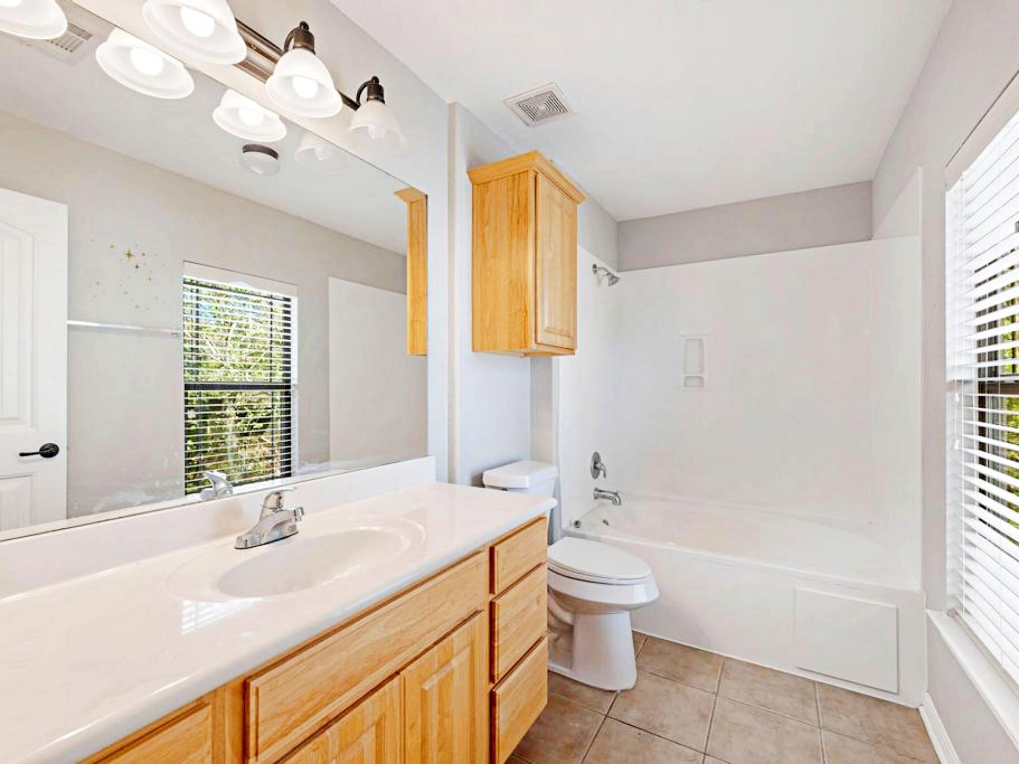 247 Cleveland, Kyle, TX 78640