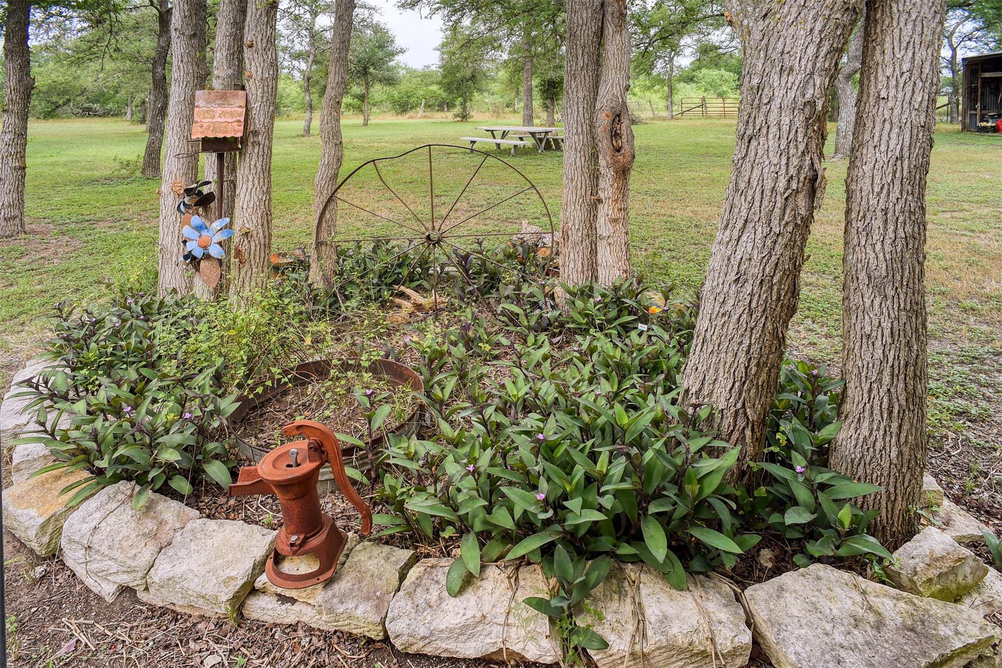 339 Elm Forest Loop, Cedar Creek, TX 78612