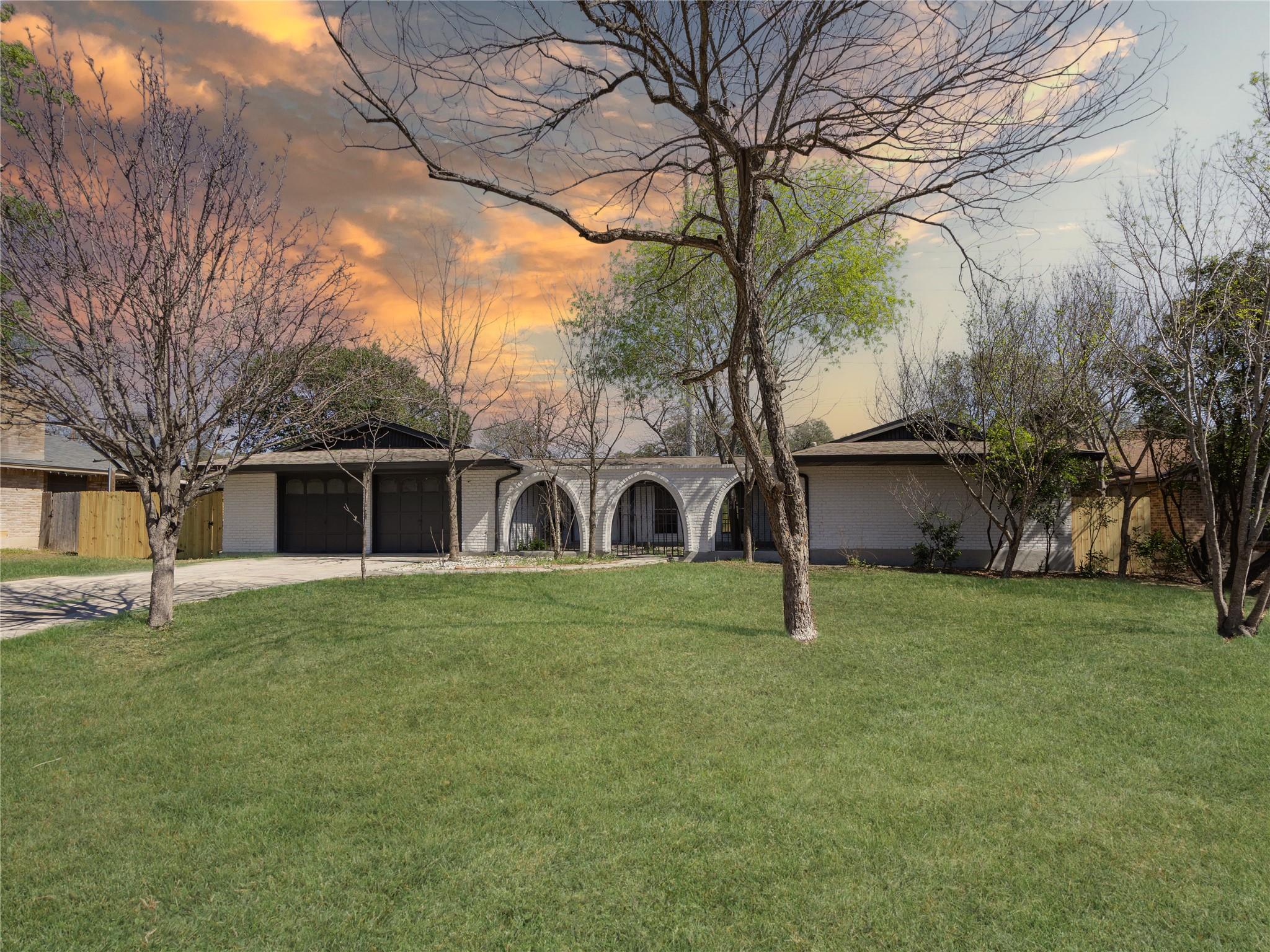 314 Weathercock Ln, Windcrest, TX 78239