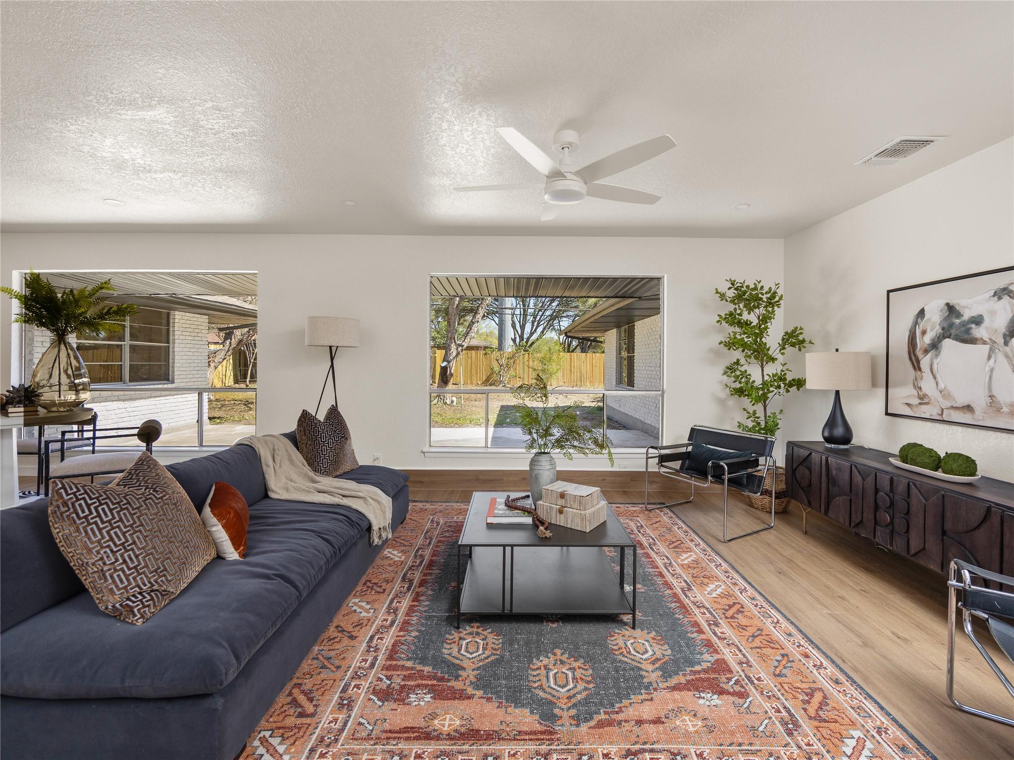 314 Weathercock Ln, Windcrest, TX 78239