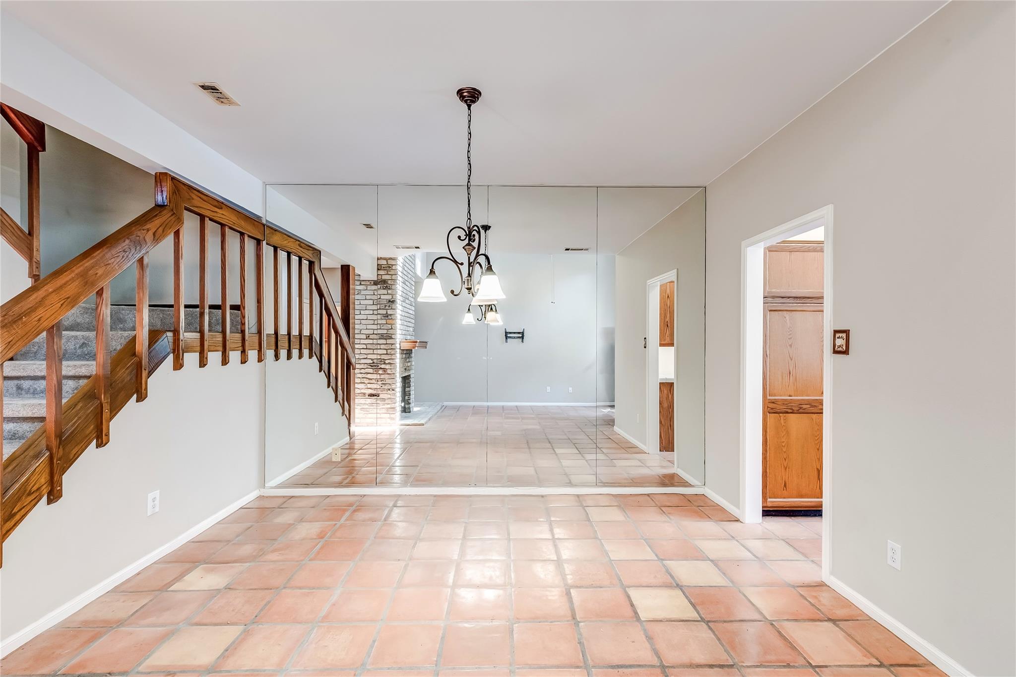 10819 Crown Colony Dr # 19, Austin, TX 78747