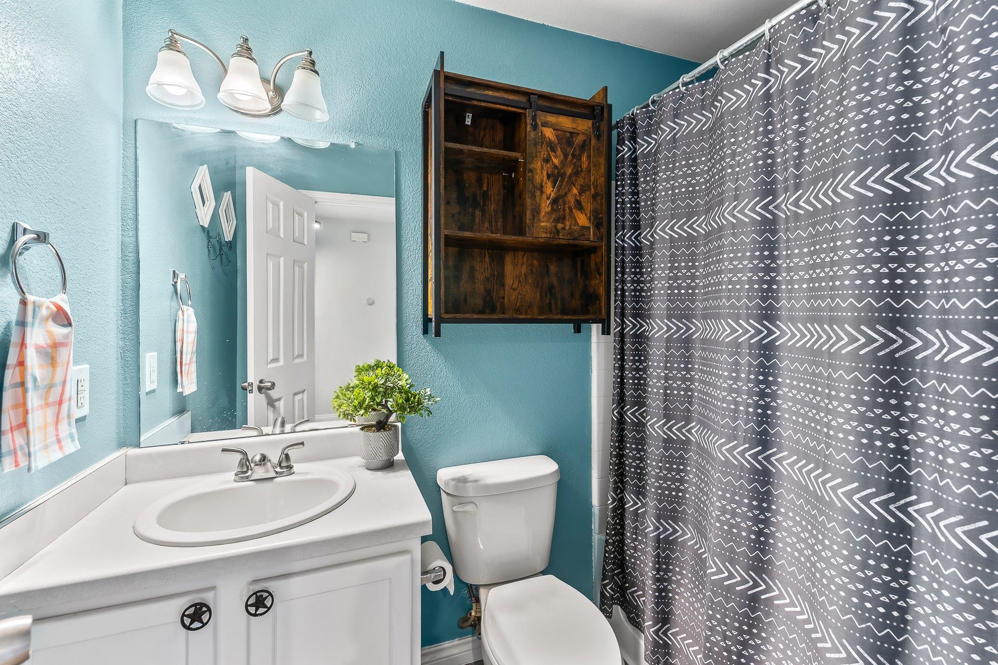 111 Quail Hollow Dr, Hutto, TX 78634