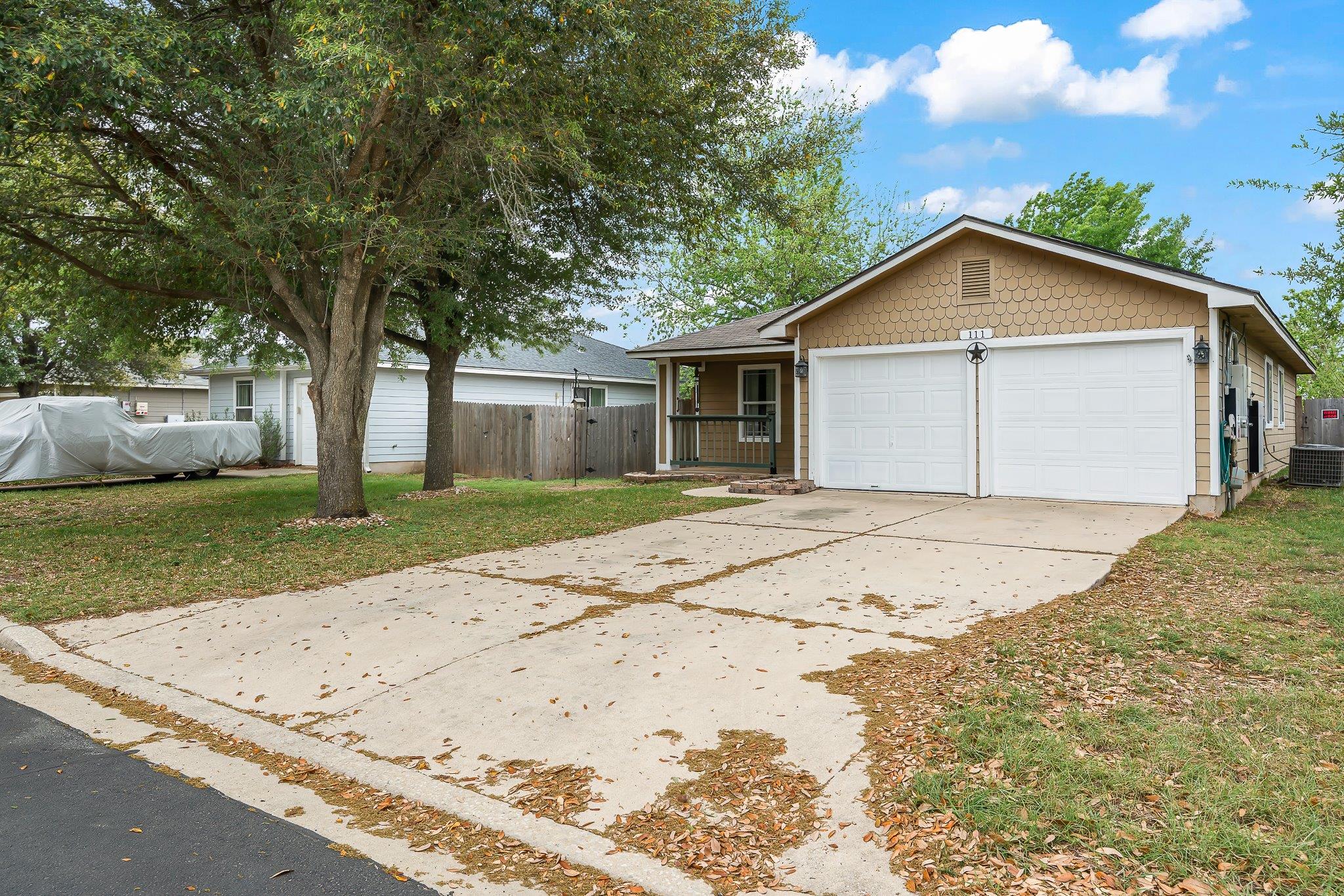 111 Quail Hollow Dr, Hutto, TX 78634
