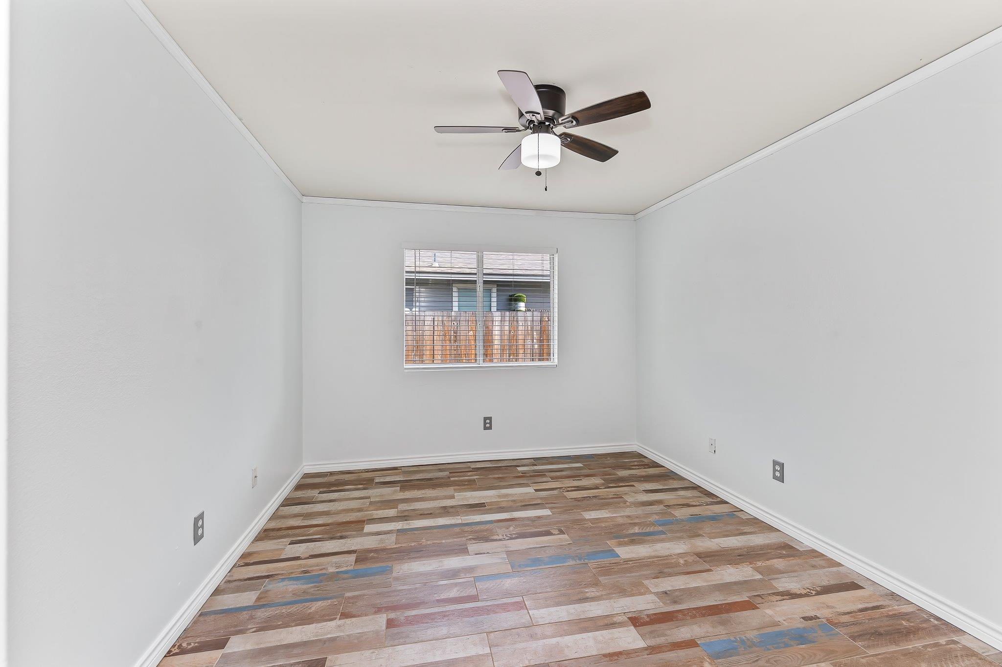 111 Quail Hollow Dr, Hutto, TX 78634