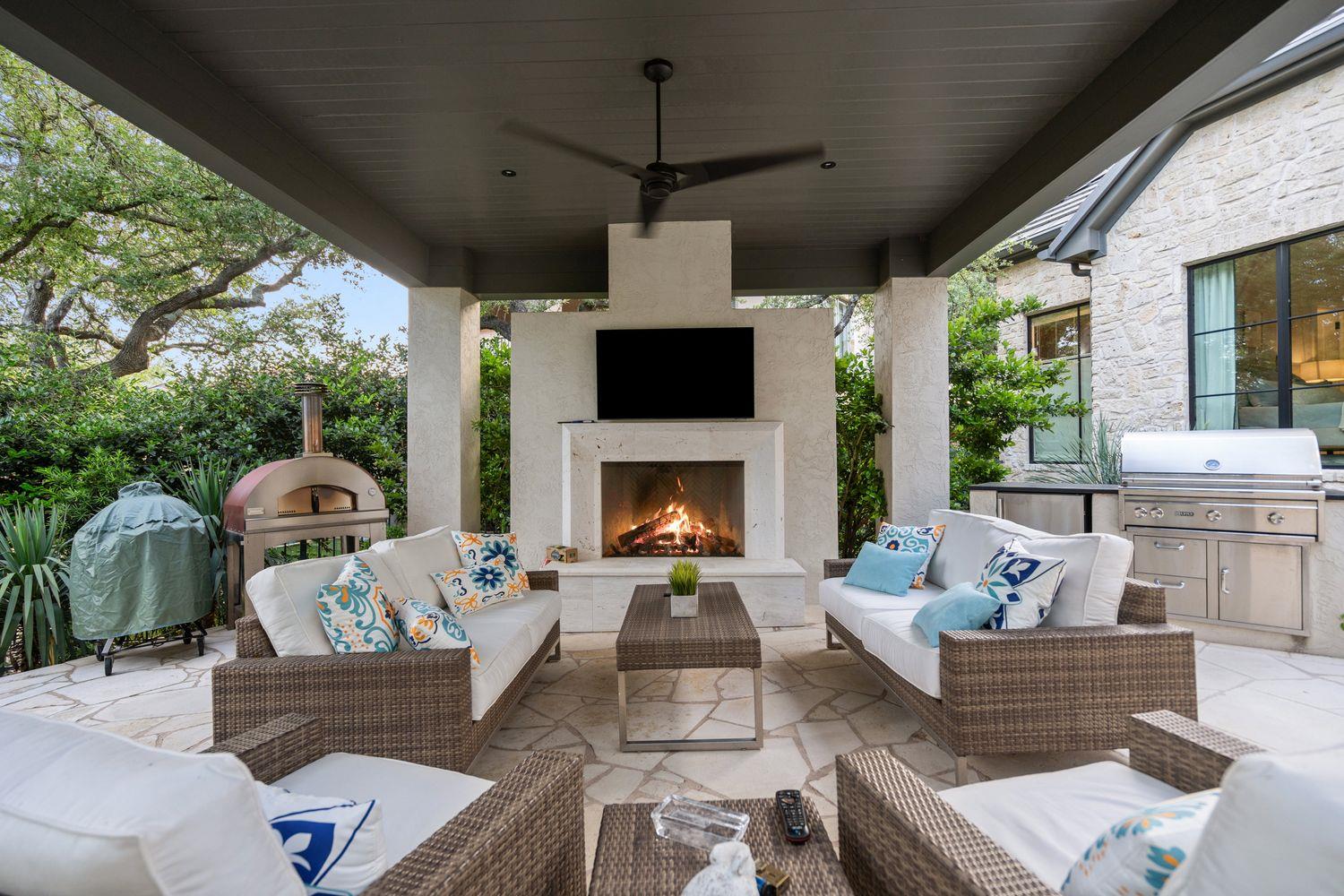 2300 Barton Creek Blvd # 4, Austin, TX 78735