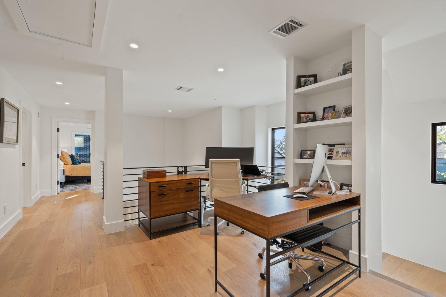 2300 Barton Creek Blvd # 4, Austin, TX 78735