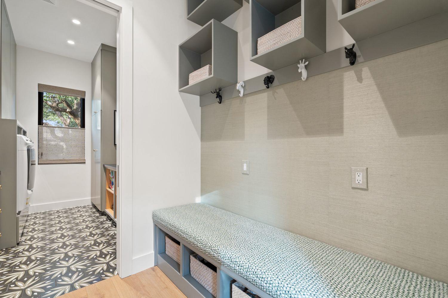 2300 Barton Creek Blvd # 4, Austin, TX 78735