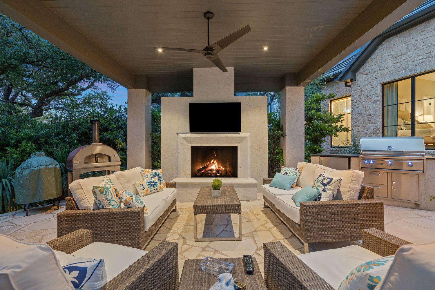 2300 Barton Creek Blvd # 4, Austin, TX 78735