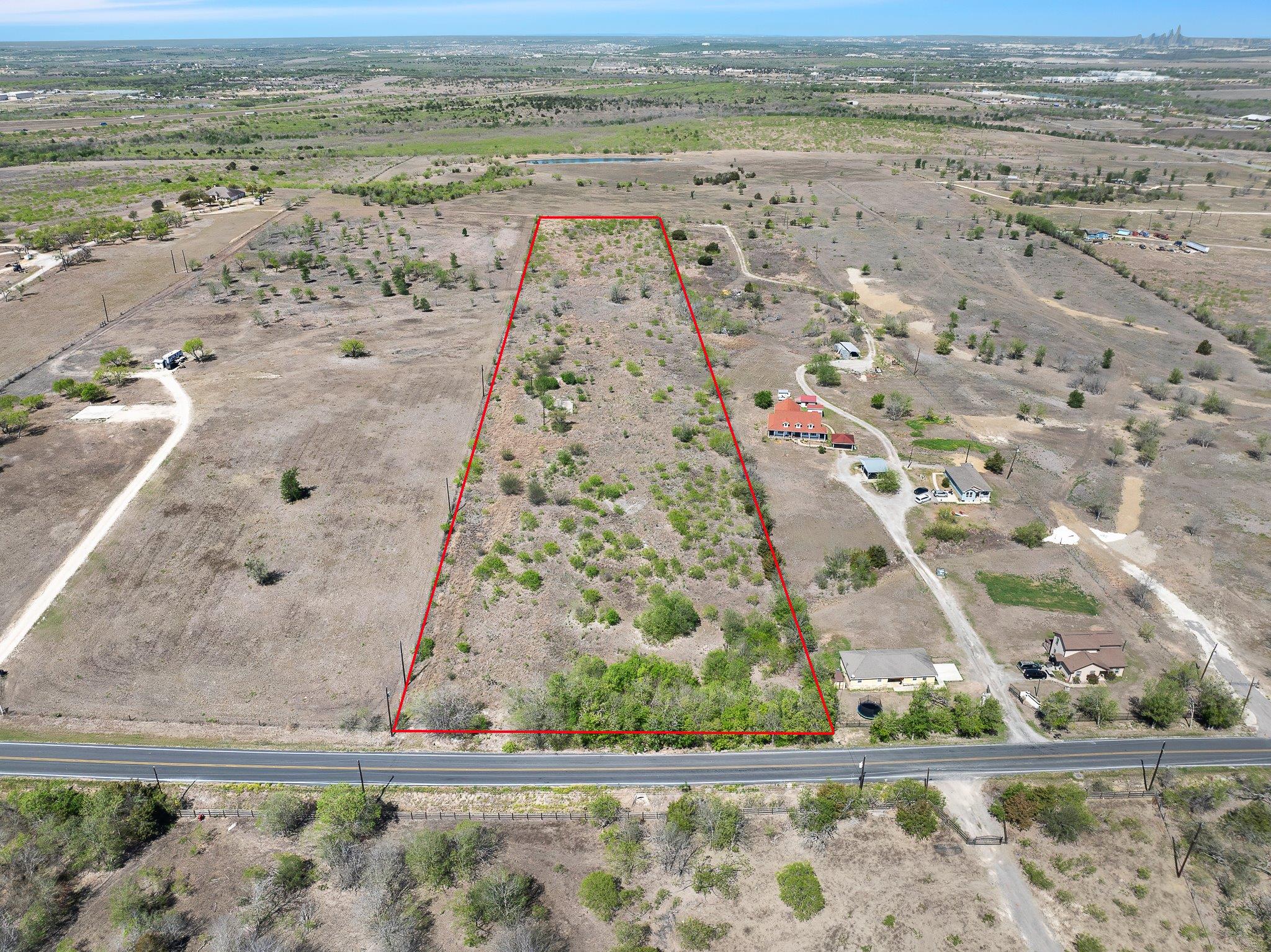 9006 Burklund Farms Rd # B, Del Valle, TX 78617