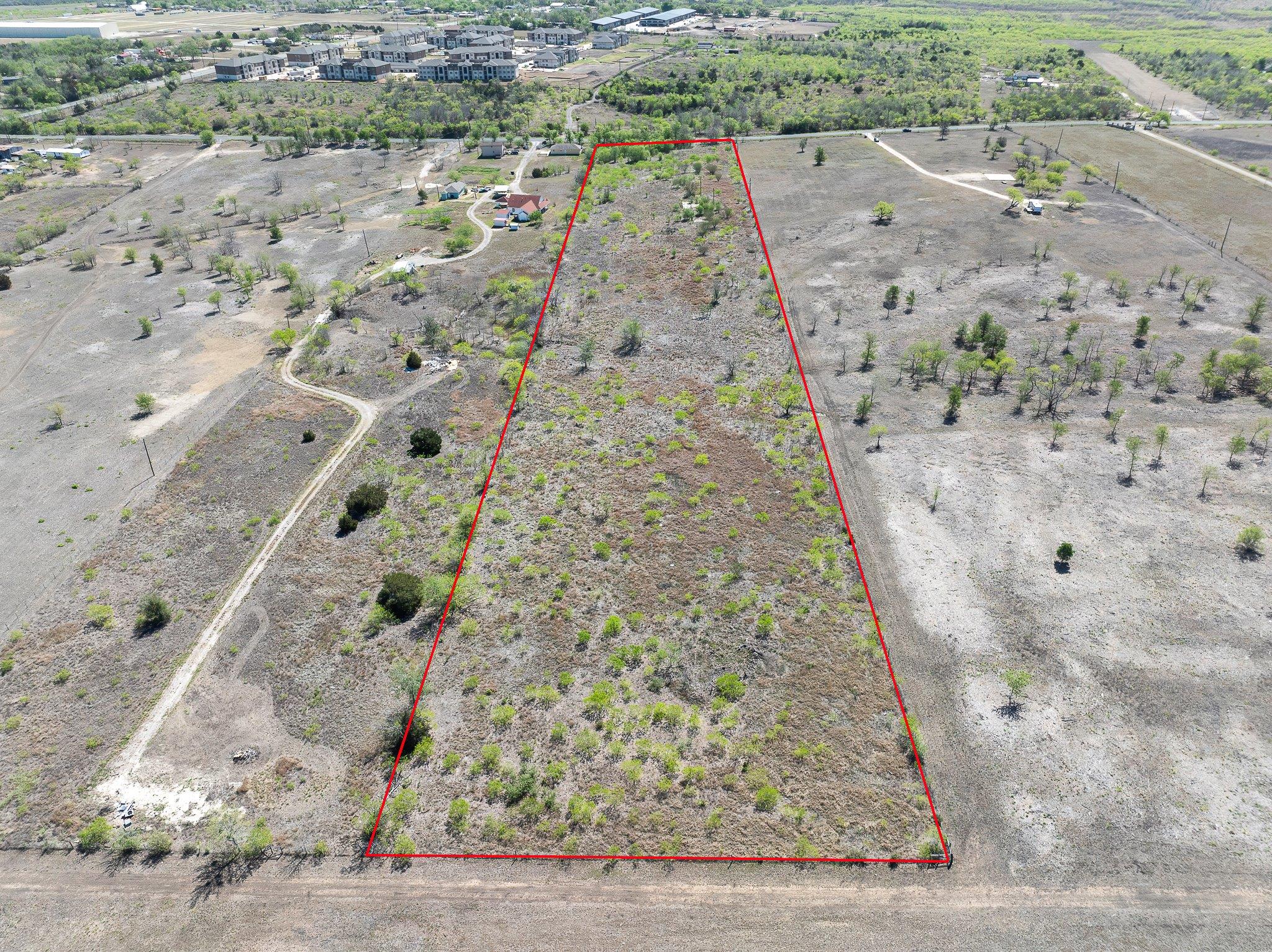 9006 Burklund Farms Rd # B, Del Valle, TX 78617