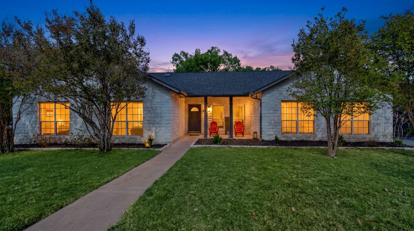 1215 Olympus Dr, Austin, TX 78733