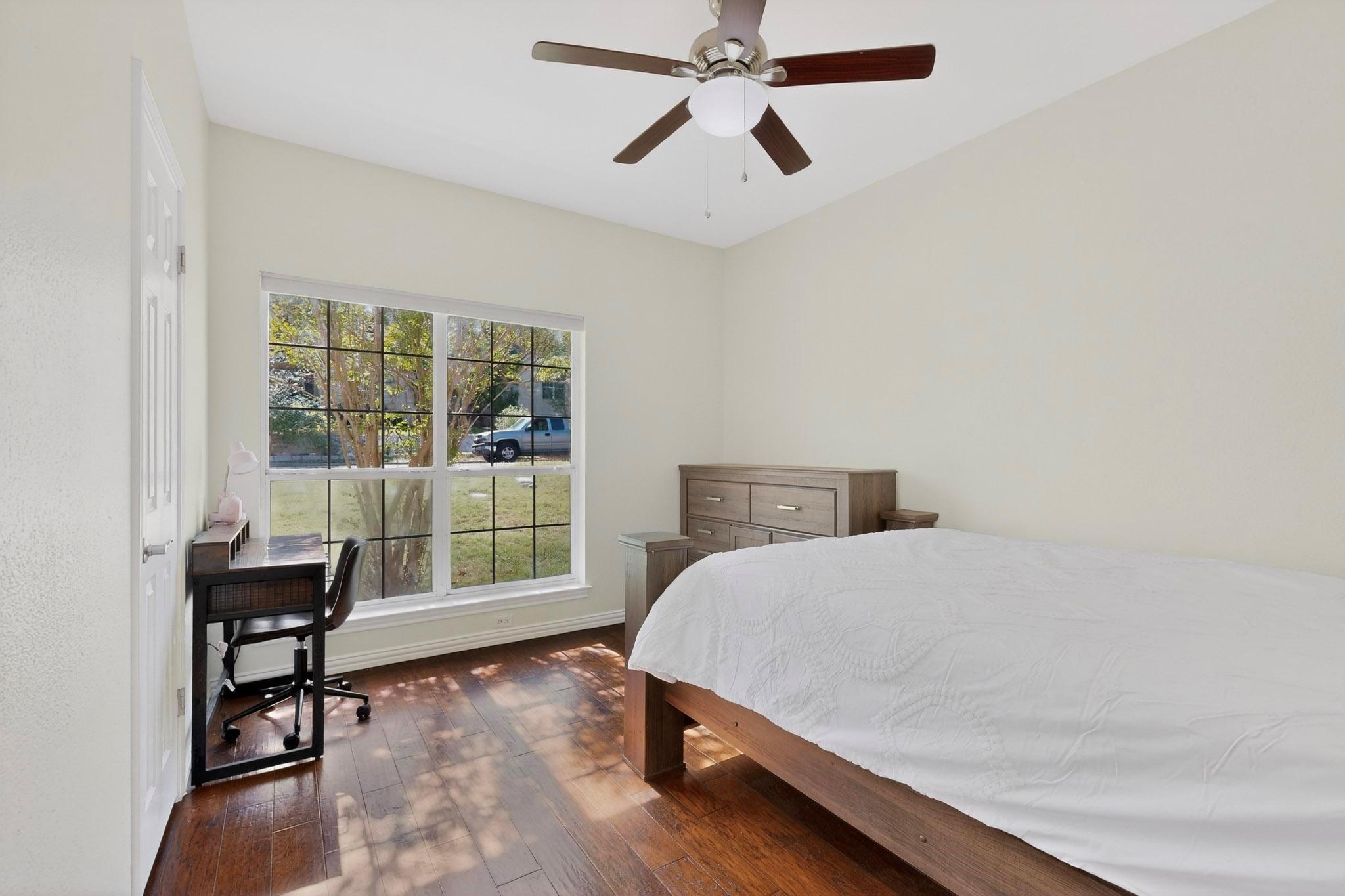 1215 Olympus Dr, Austin, TX 78733