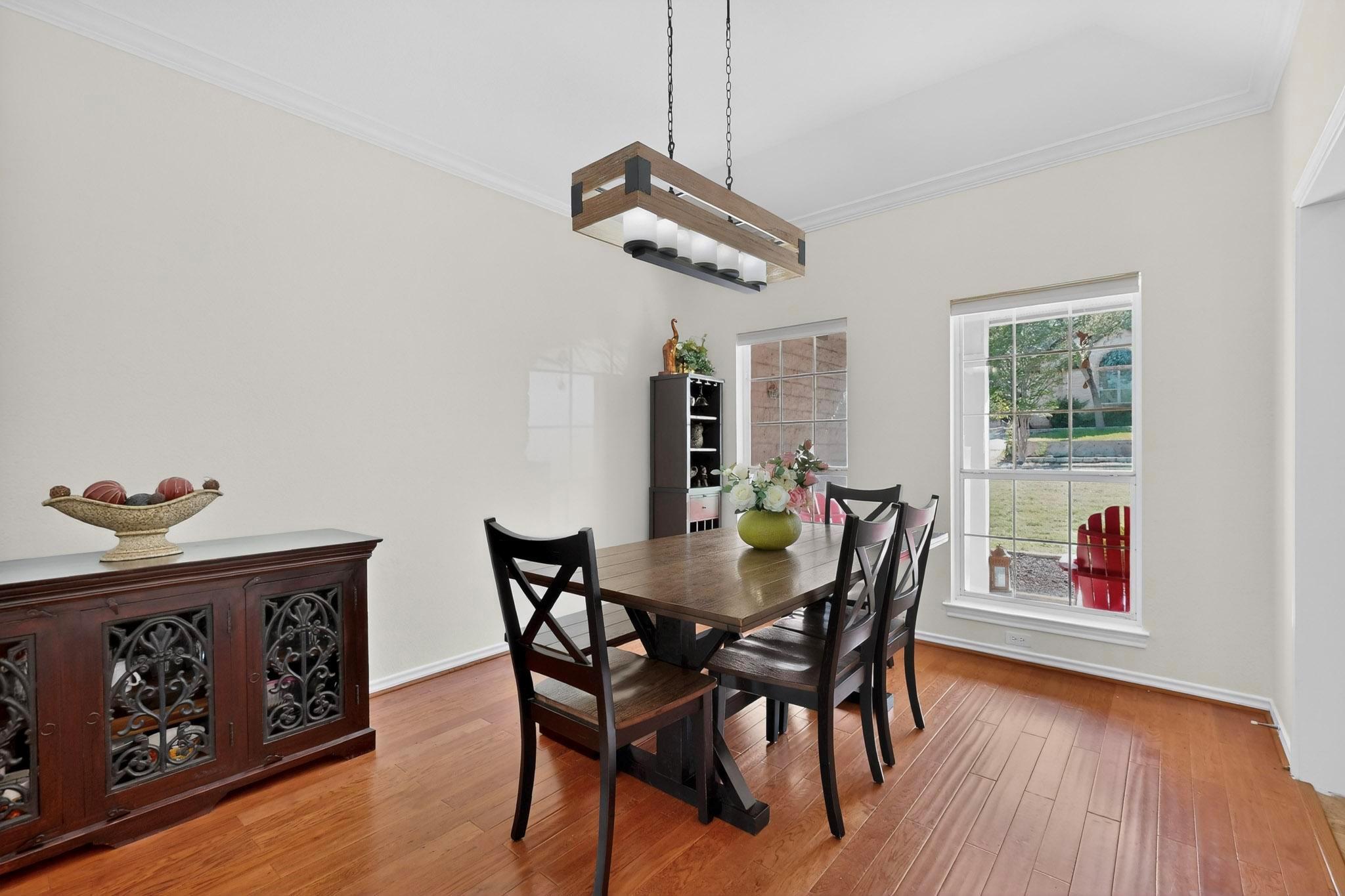 1215 Olympus Dr, Austin, TX 78733