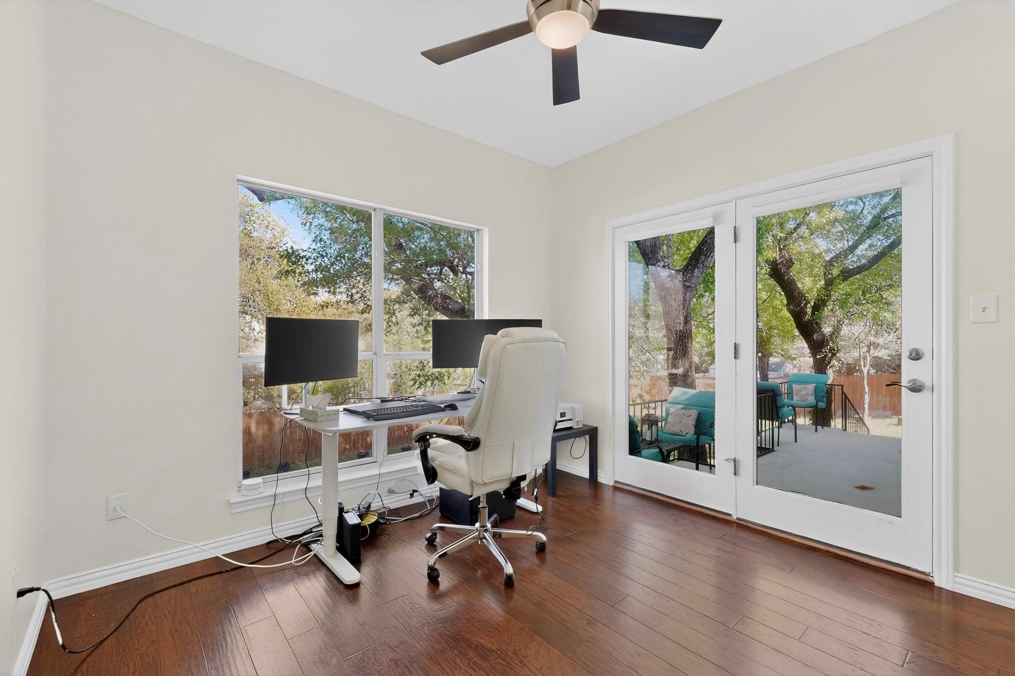 1215 Olympus Dr, Austin, TX 78733