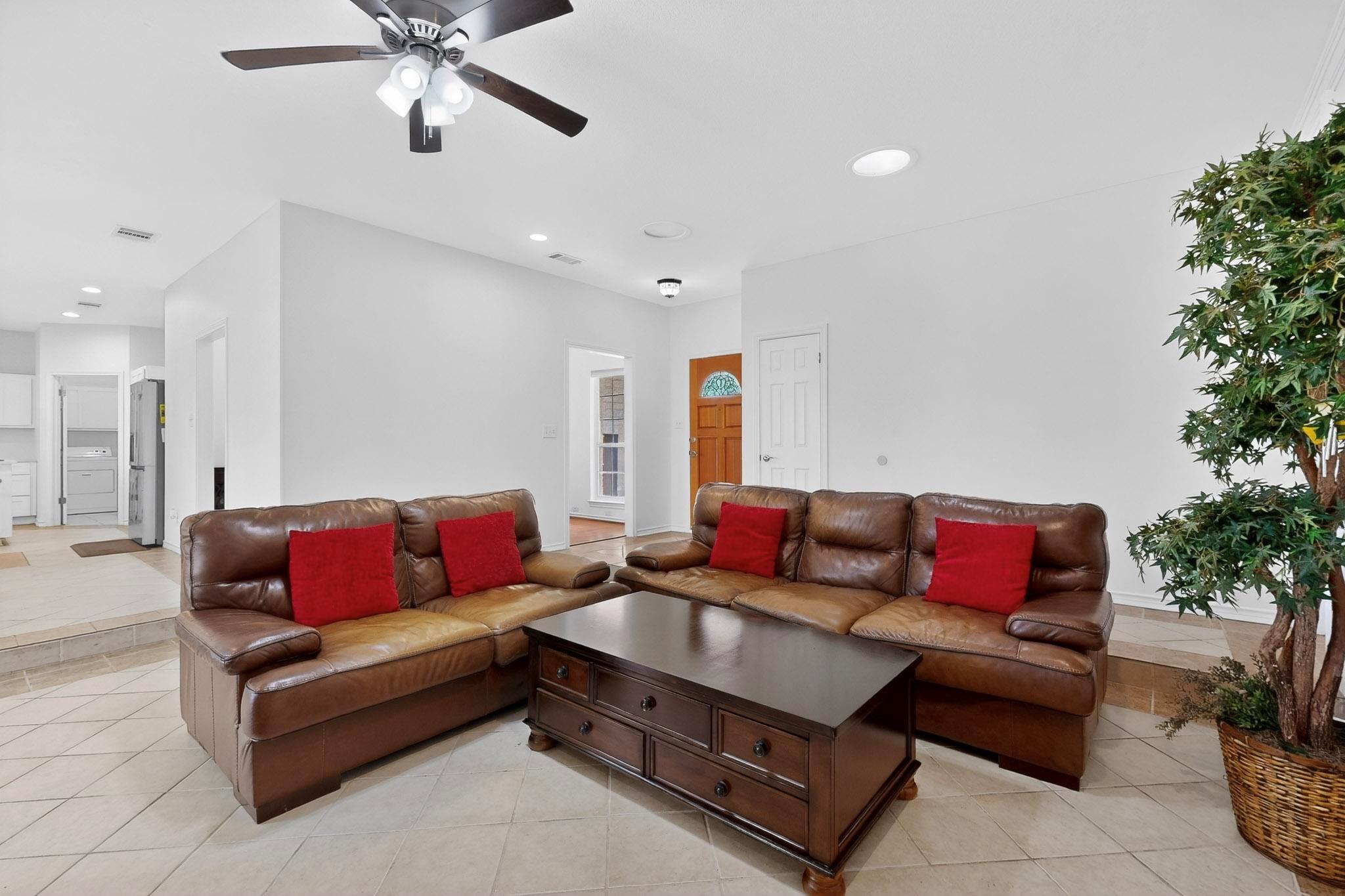 1215 Olympus Dr, Austin, TX 78733