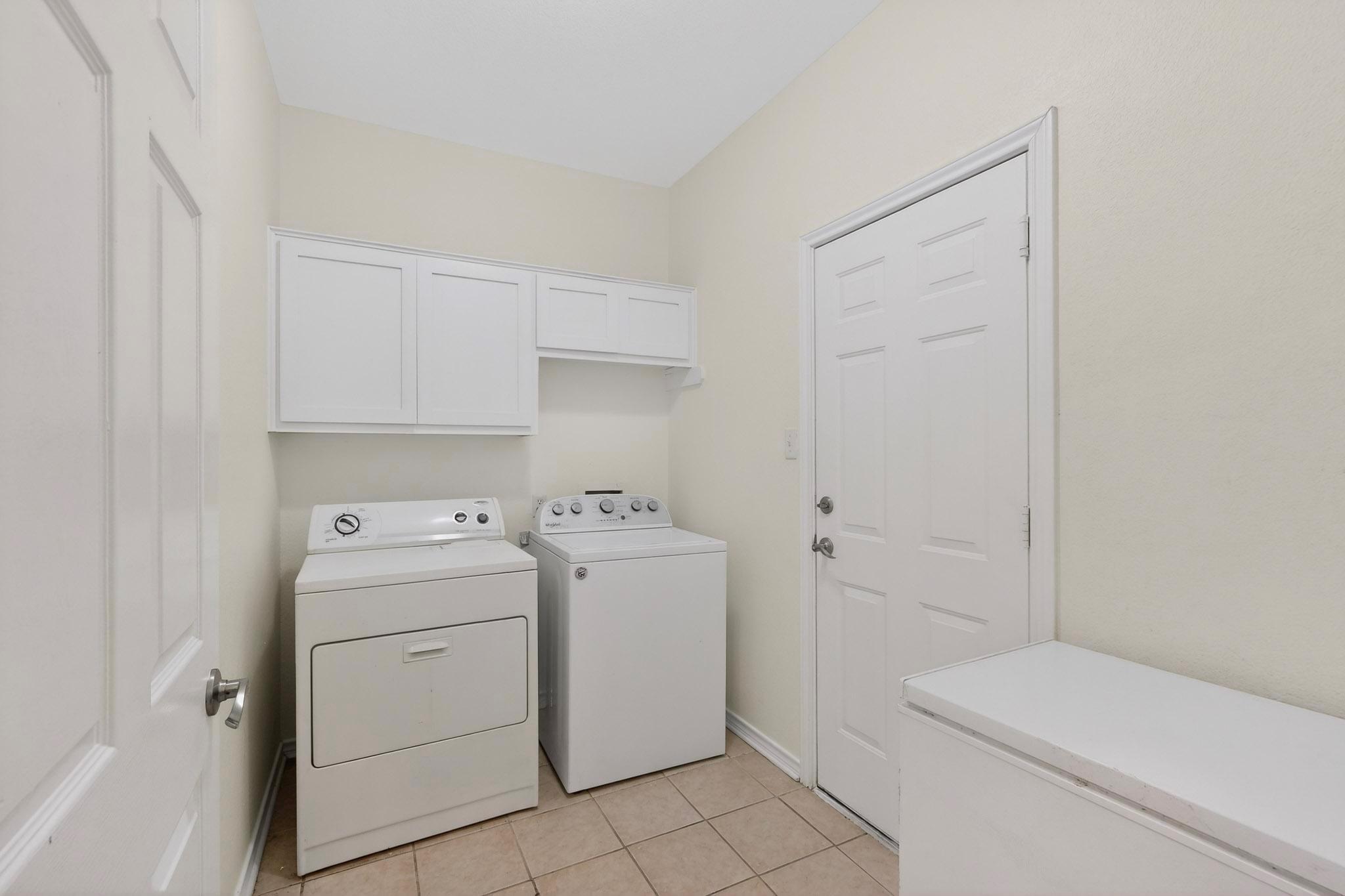 1215 Olympus Dr, Austin, TX 78733