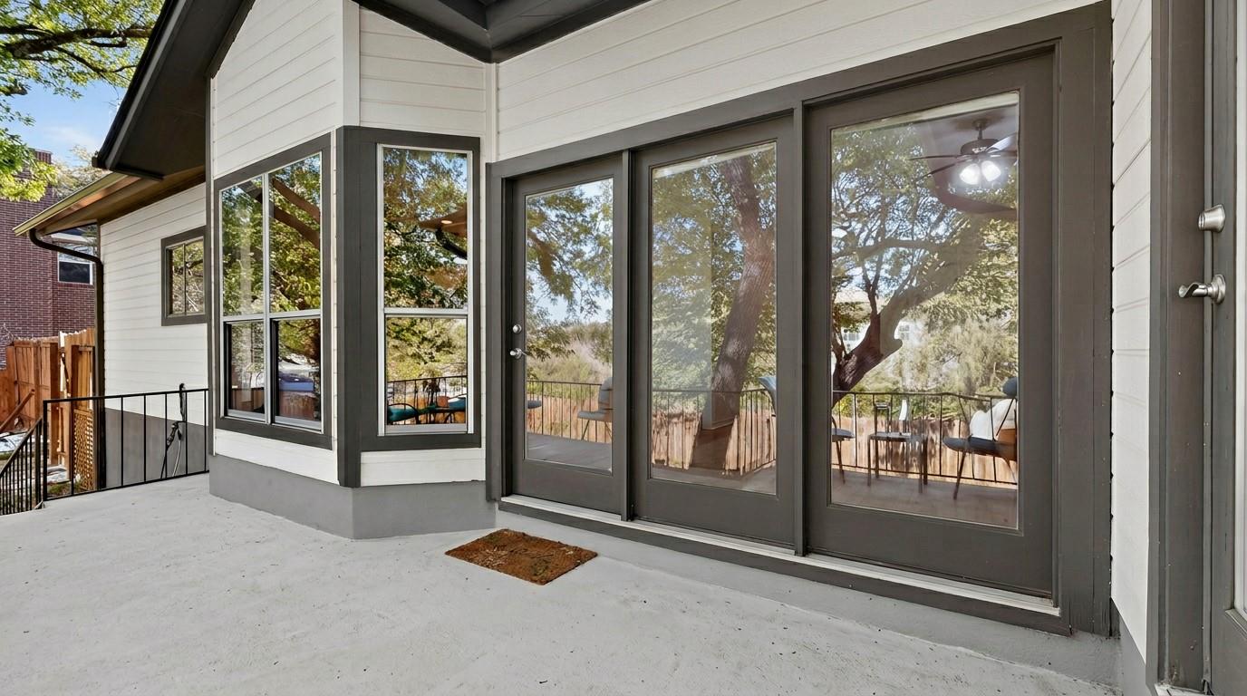 1215 Olympus Dr, Austin, TX 78733