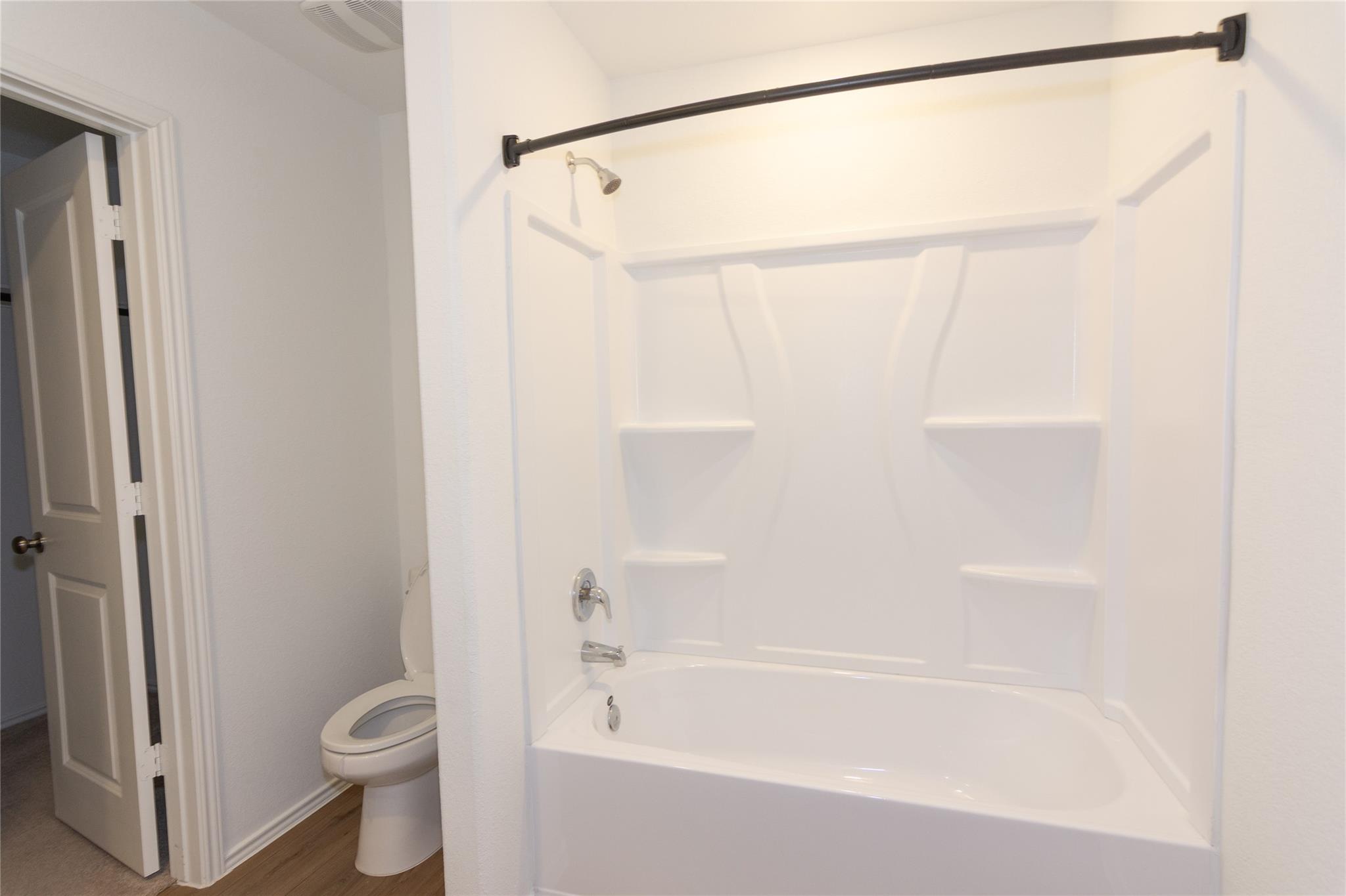 544 Rancho Del Cielo Loop, Jarrell, TX 76537