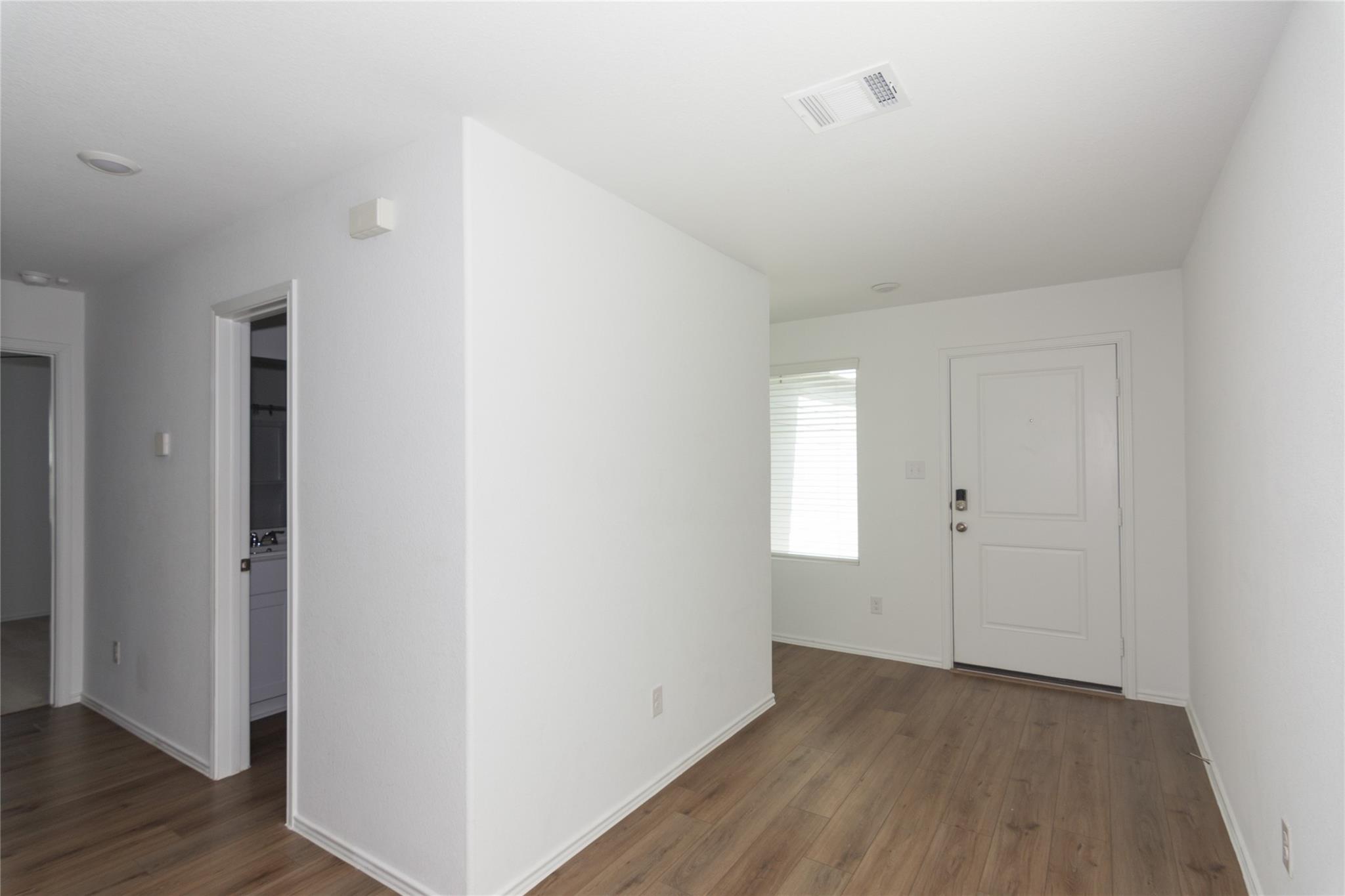 544 Rancho Del Cielo Loop, Jarrell, TX 76537