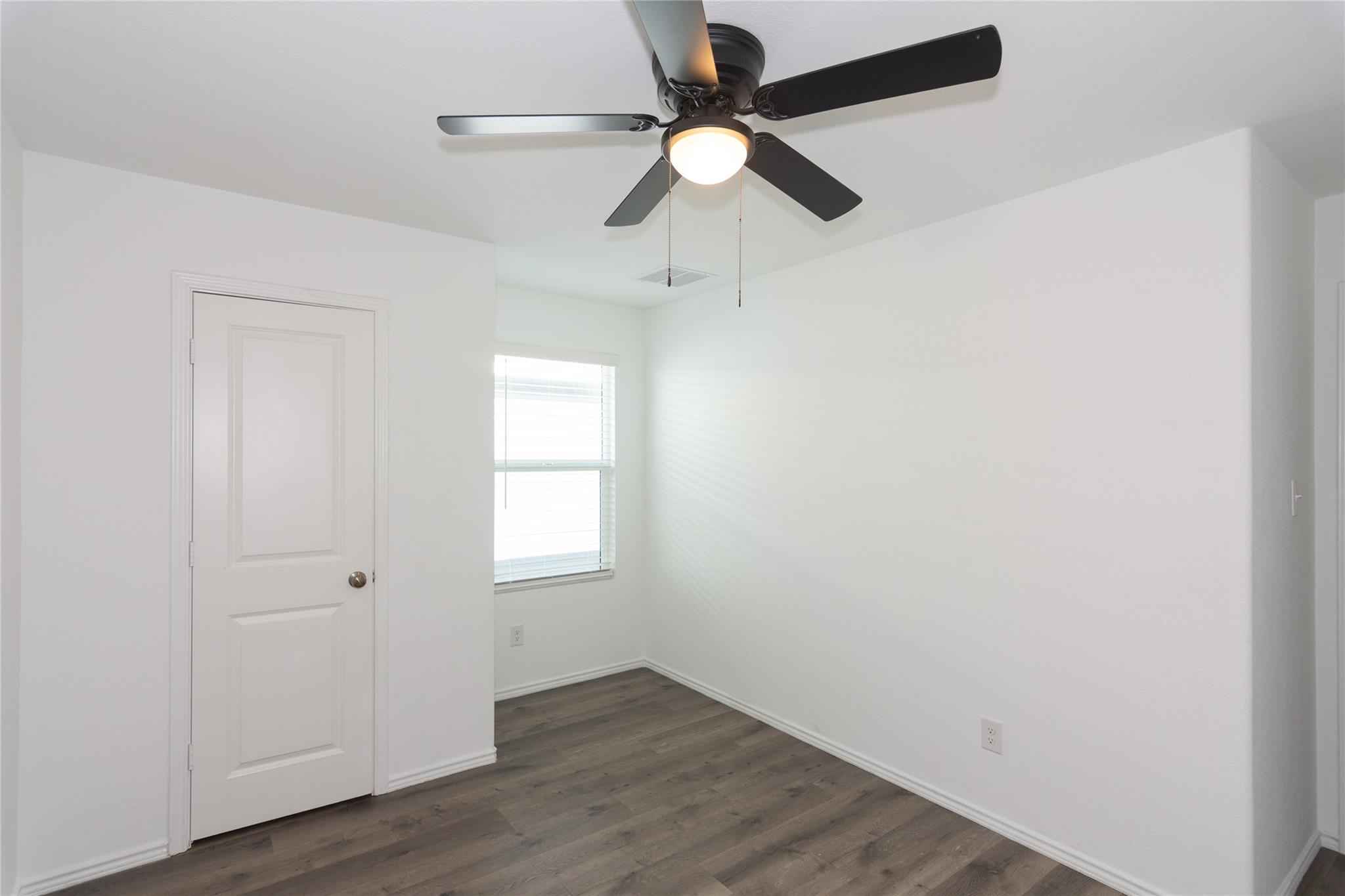 544 Rancho Del Cielo Loop, Jarrell, TX 76537