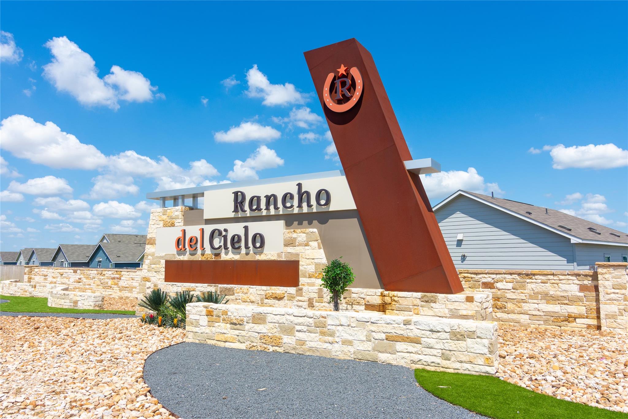 544 Rancho Del Cielo Loop, Jarrell, TX 76537