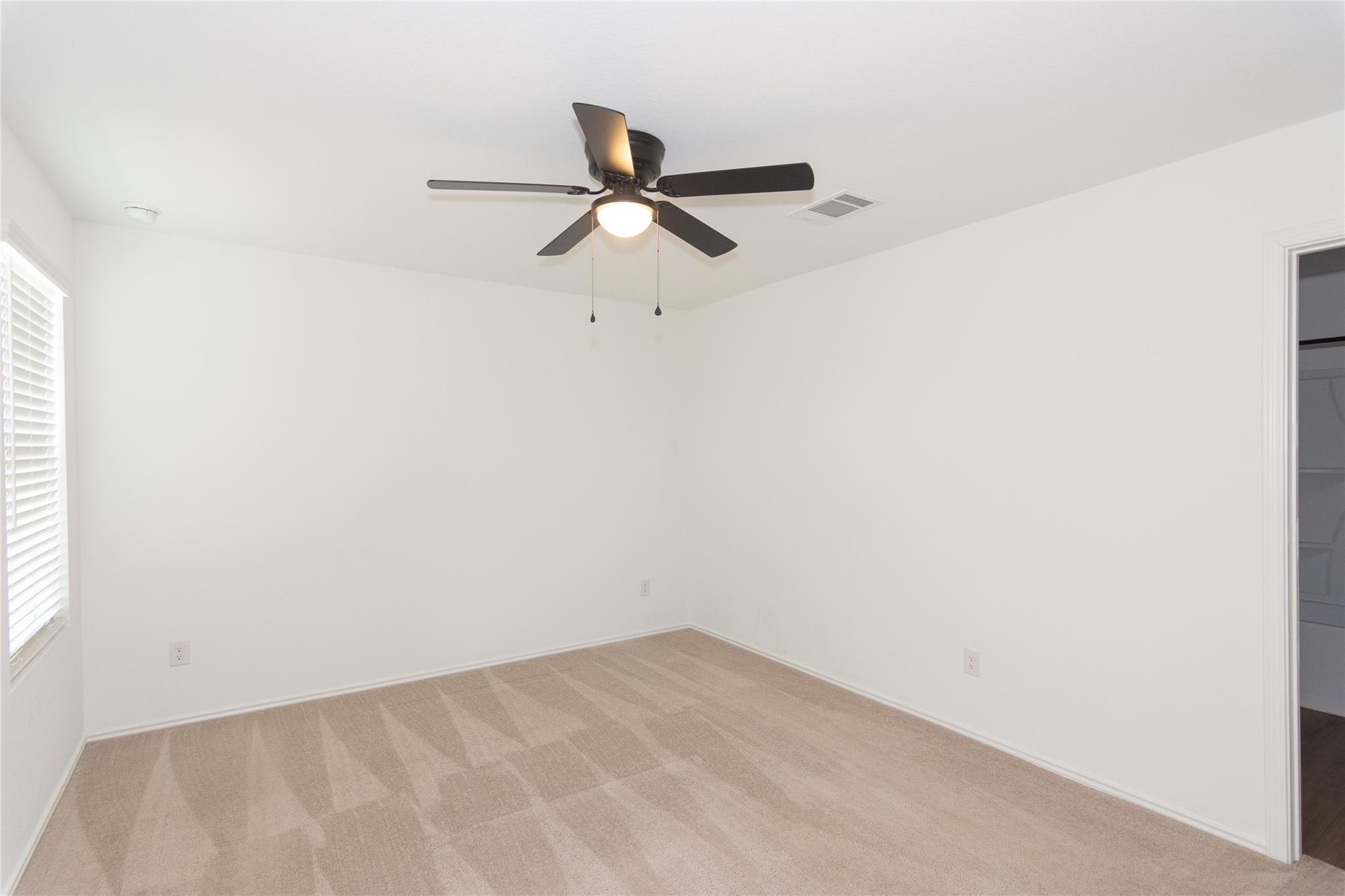 544 Rancho Del Cielo Loop, Jarrell, TX 76537