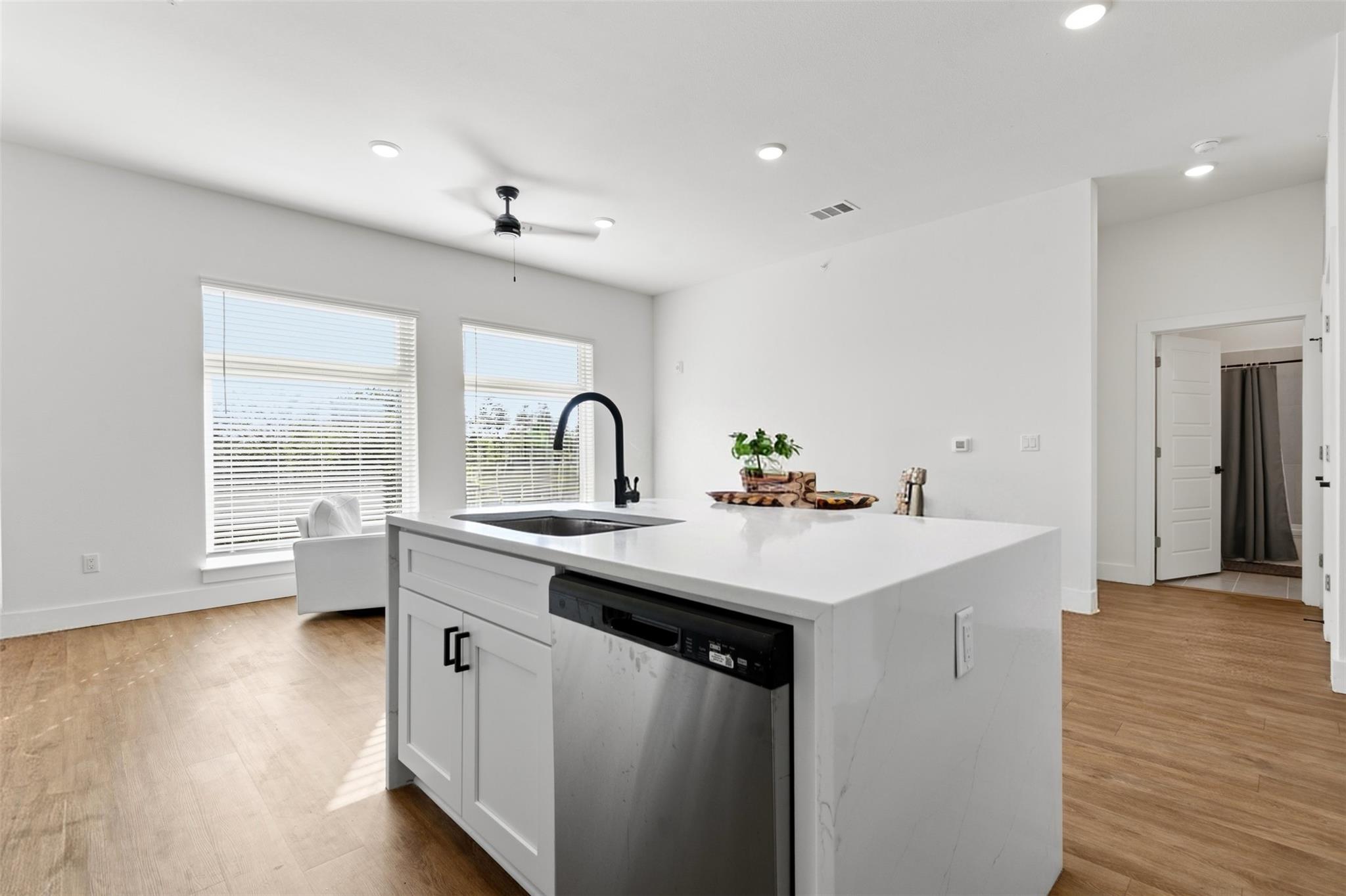 1811 Webberville Rd # 1305, Austin, TX 78721