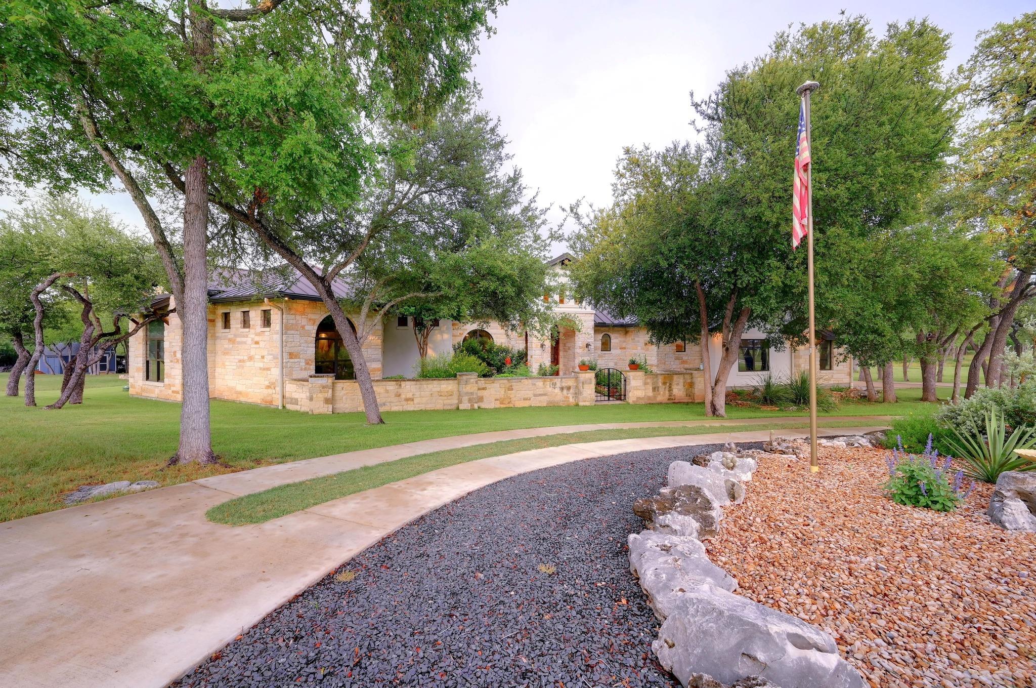 401 TRAIL RIDGE Rd, Wimberley, TX 78676