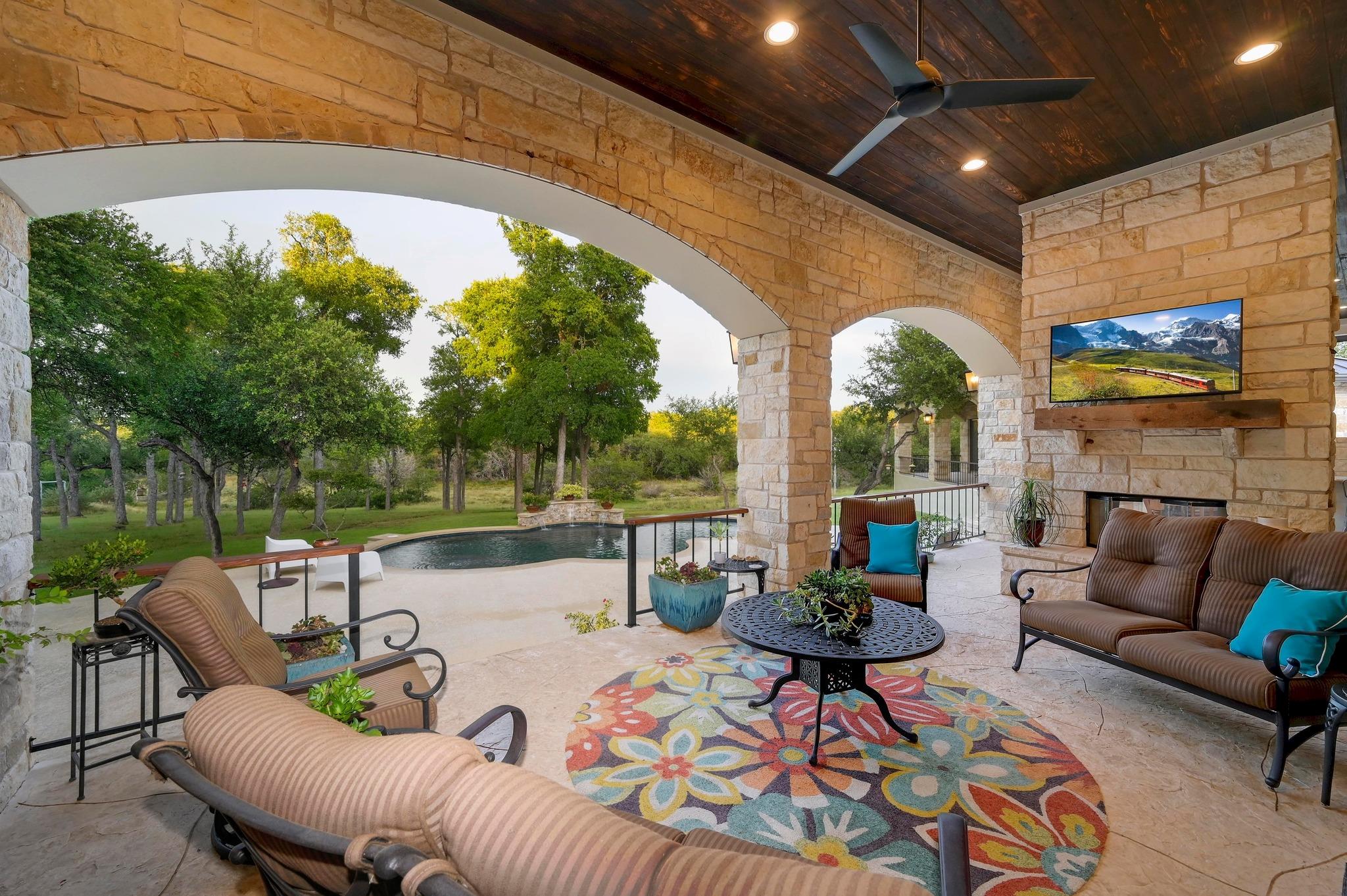 401 TRAIL RIDGE Rd, Wimberley, TX 78676