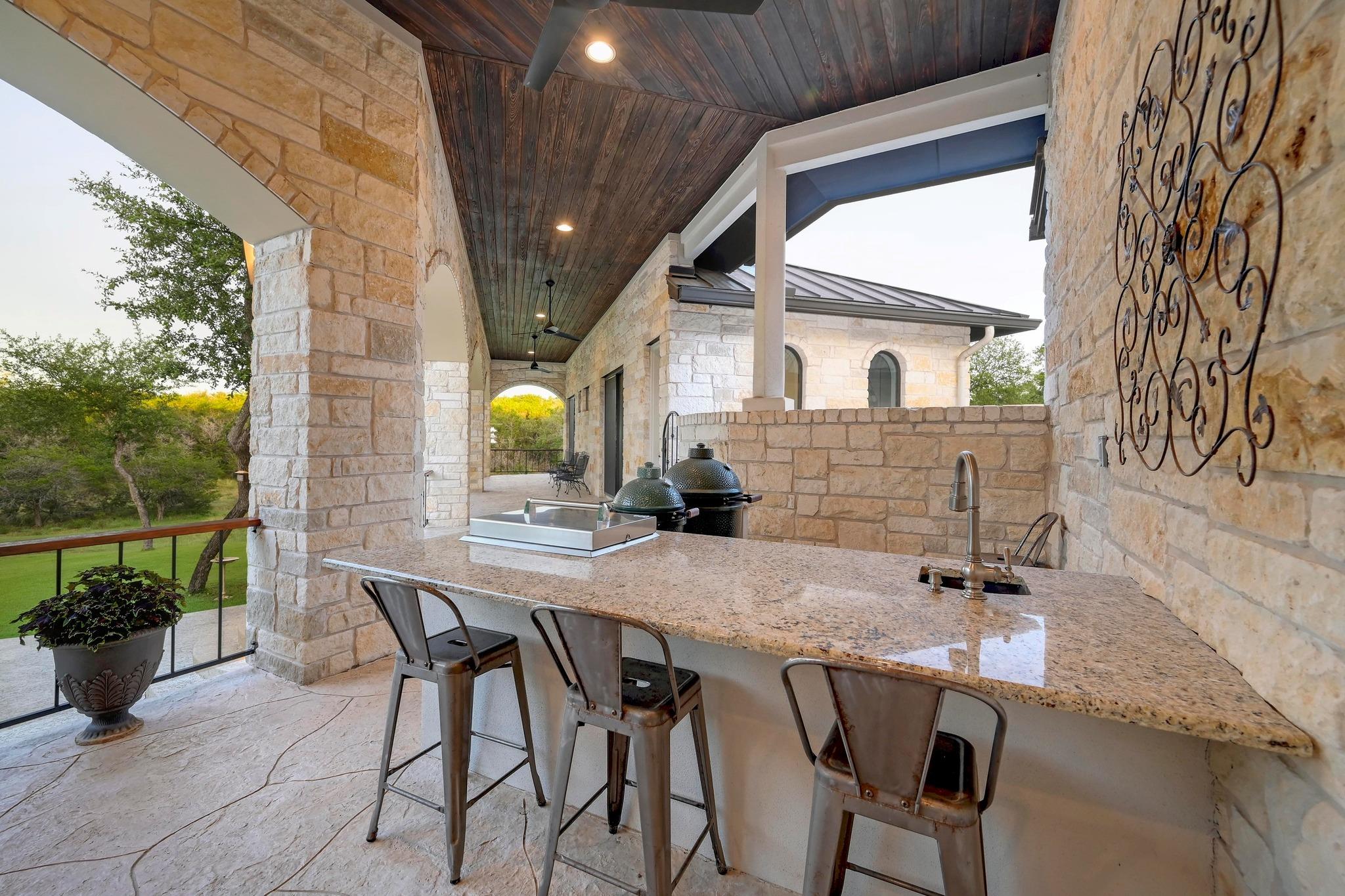 401 TRAIL RIDGE Rd, Wimberley, TX 78676